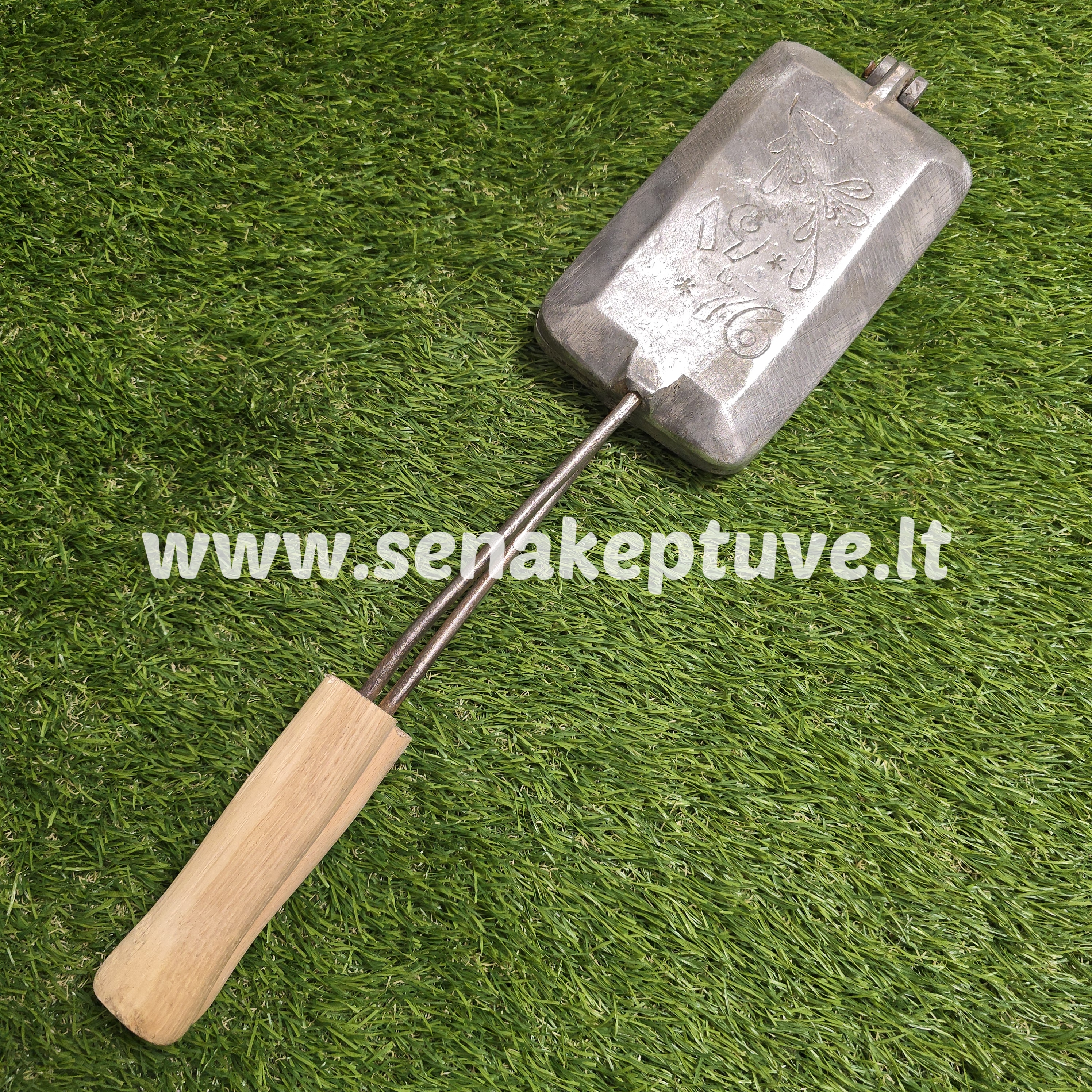 Senovinė asorti (2 voveraitės, zuikis, paukštukas) keptuvė