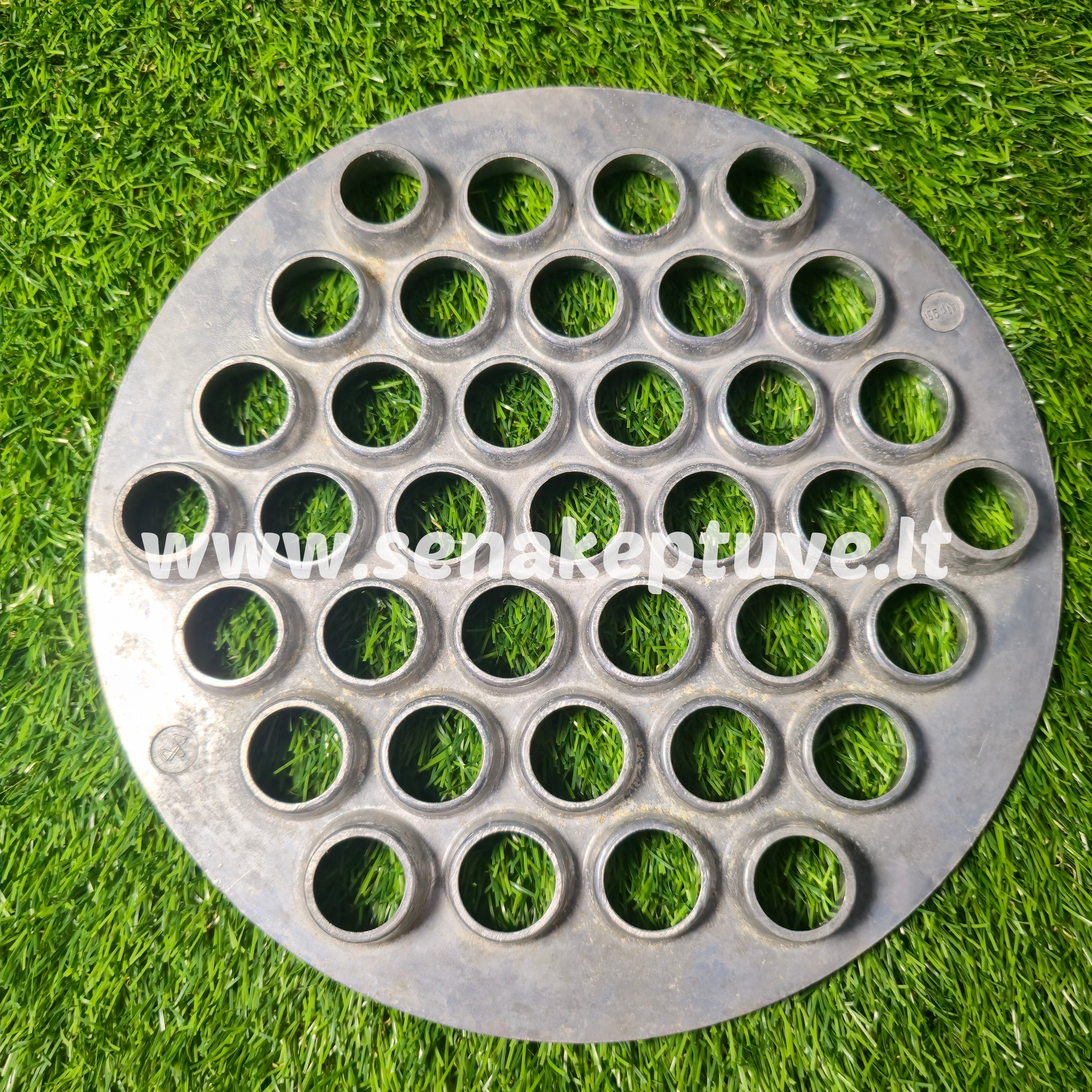 Senovinė koldūnų kepimo forma