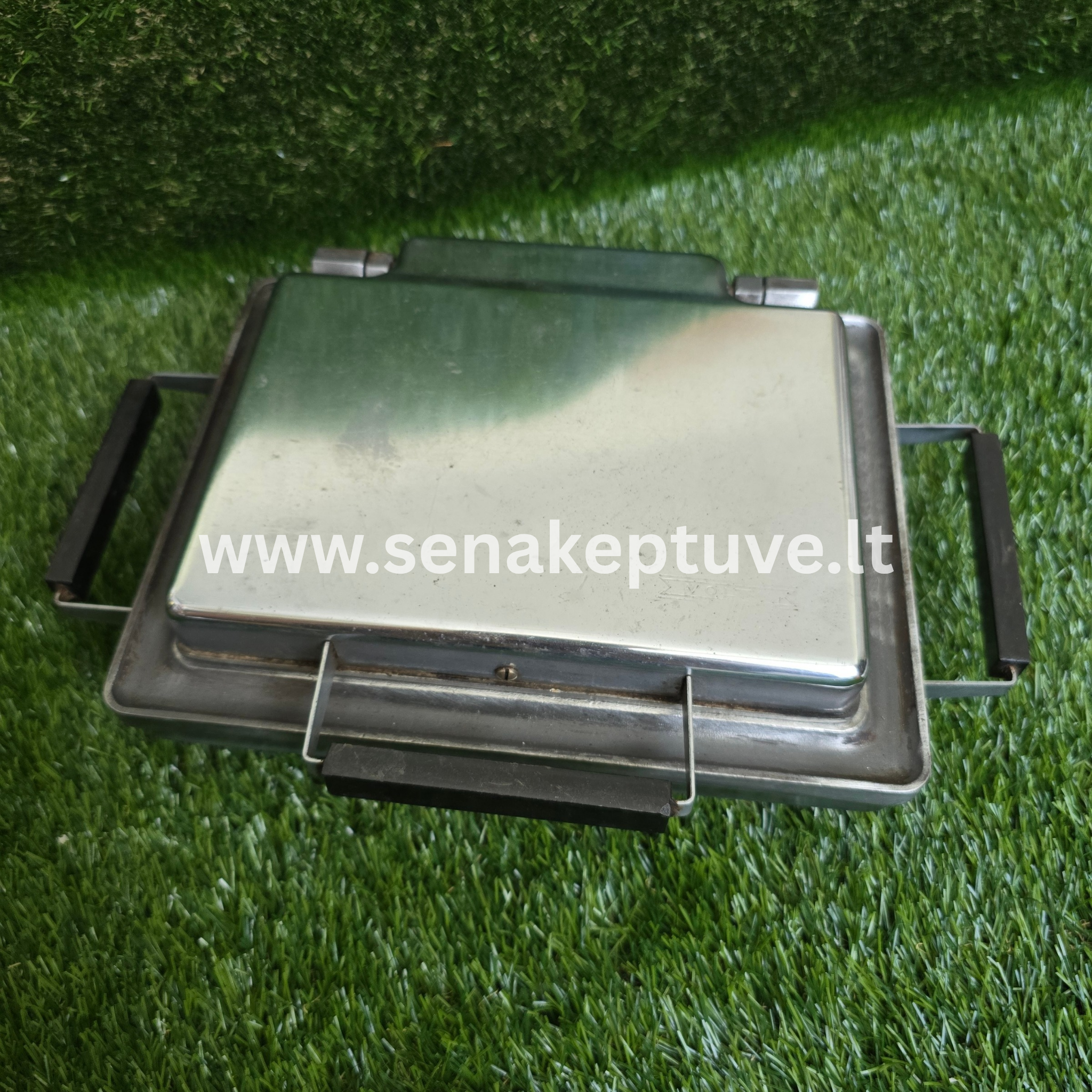 Senovinė elektrinė vaflinė su laidu ploniems vafliams