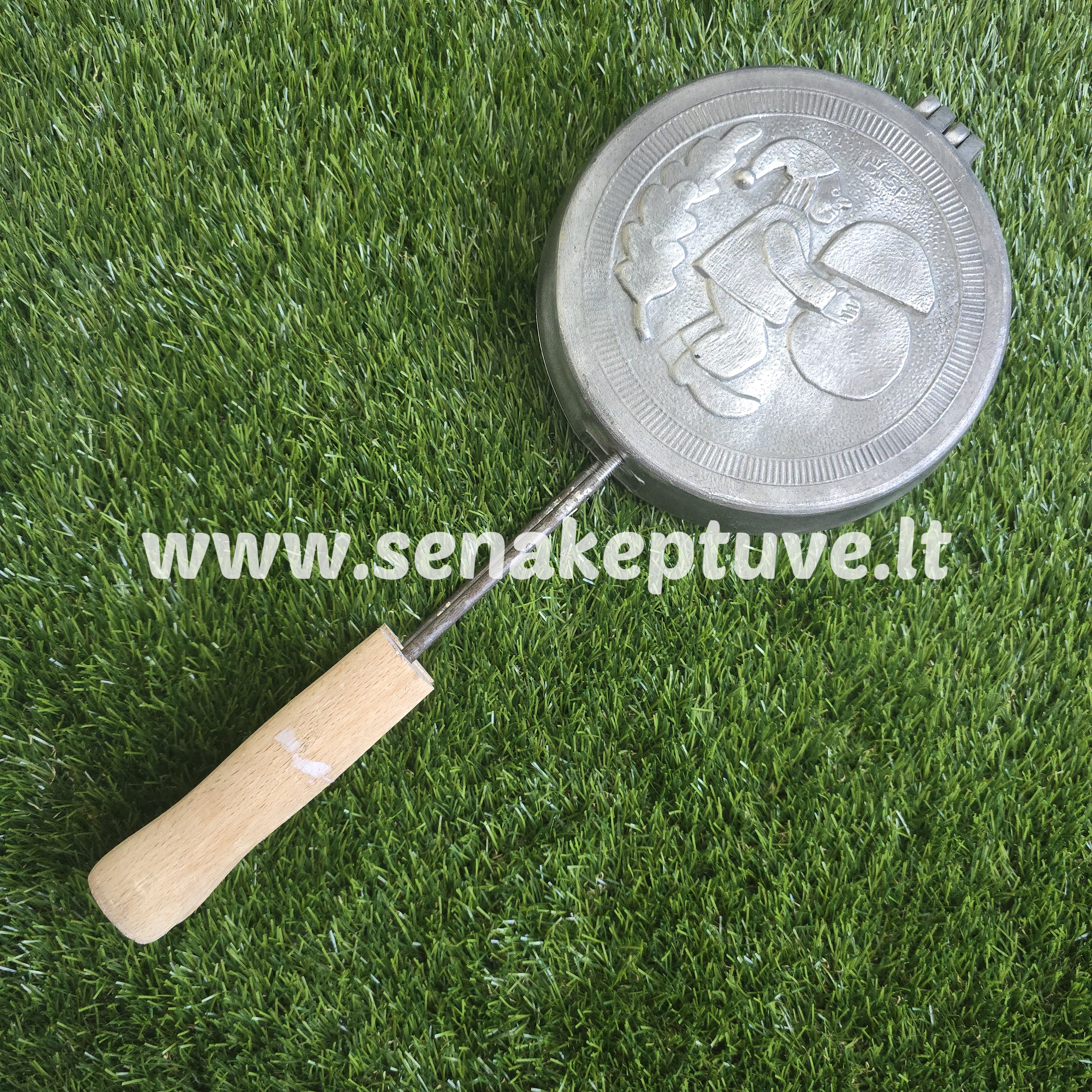 Senovinė grybukų keptuvė (skilęs vyris)