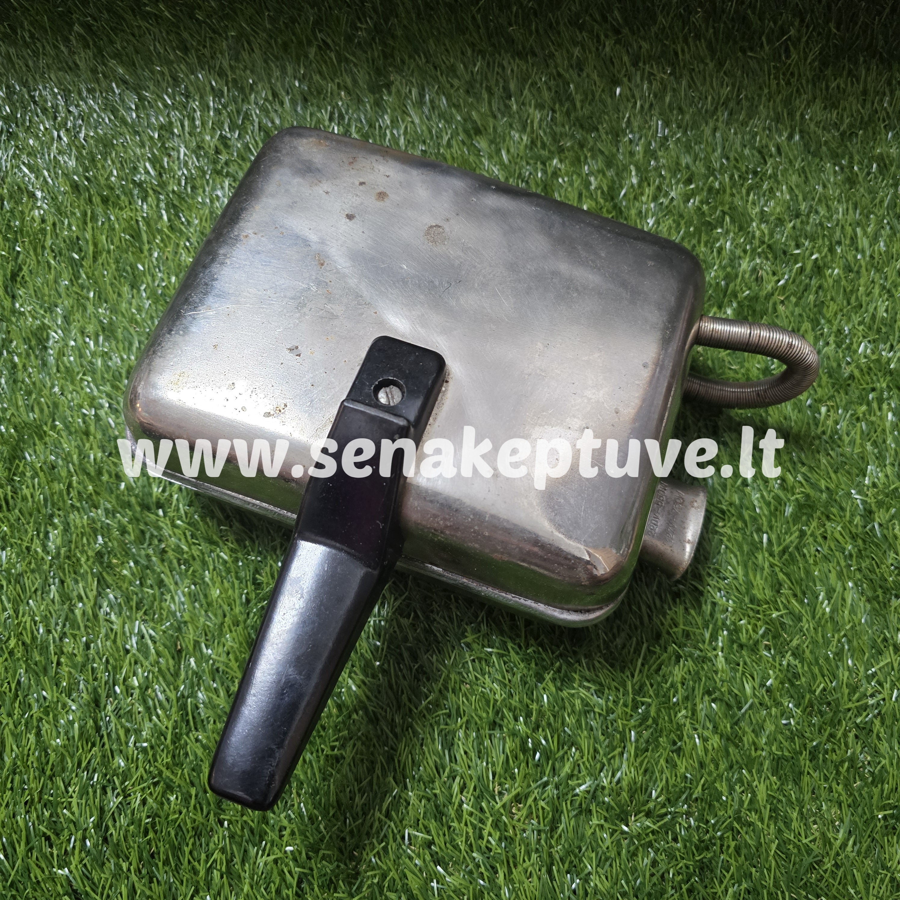 Senovinė elektrinė vaflinė su laidu (nėra apatinės rankenos)