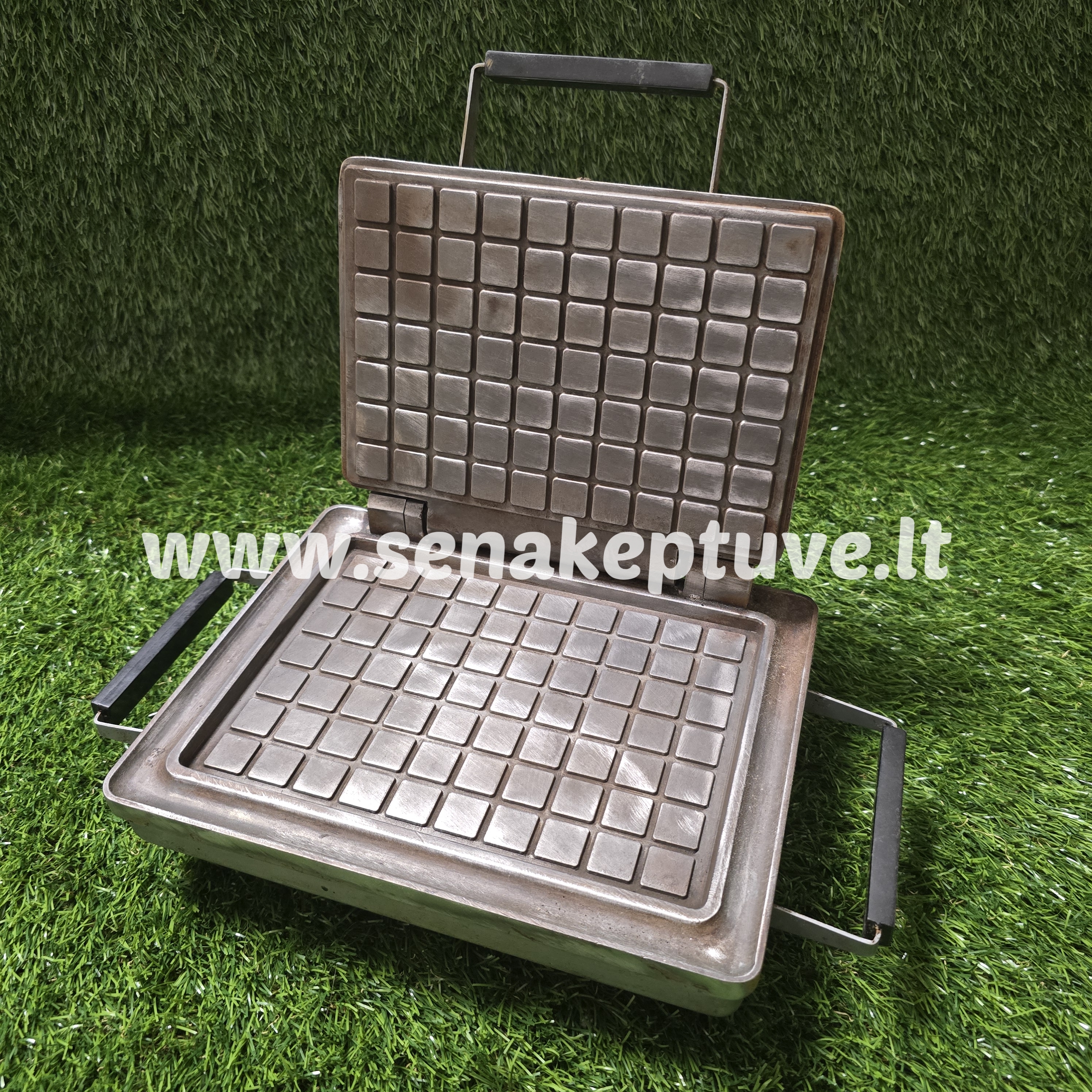 Senovinė elektrinė vaflinė su laidu ploniems vafliams