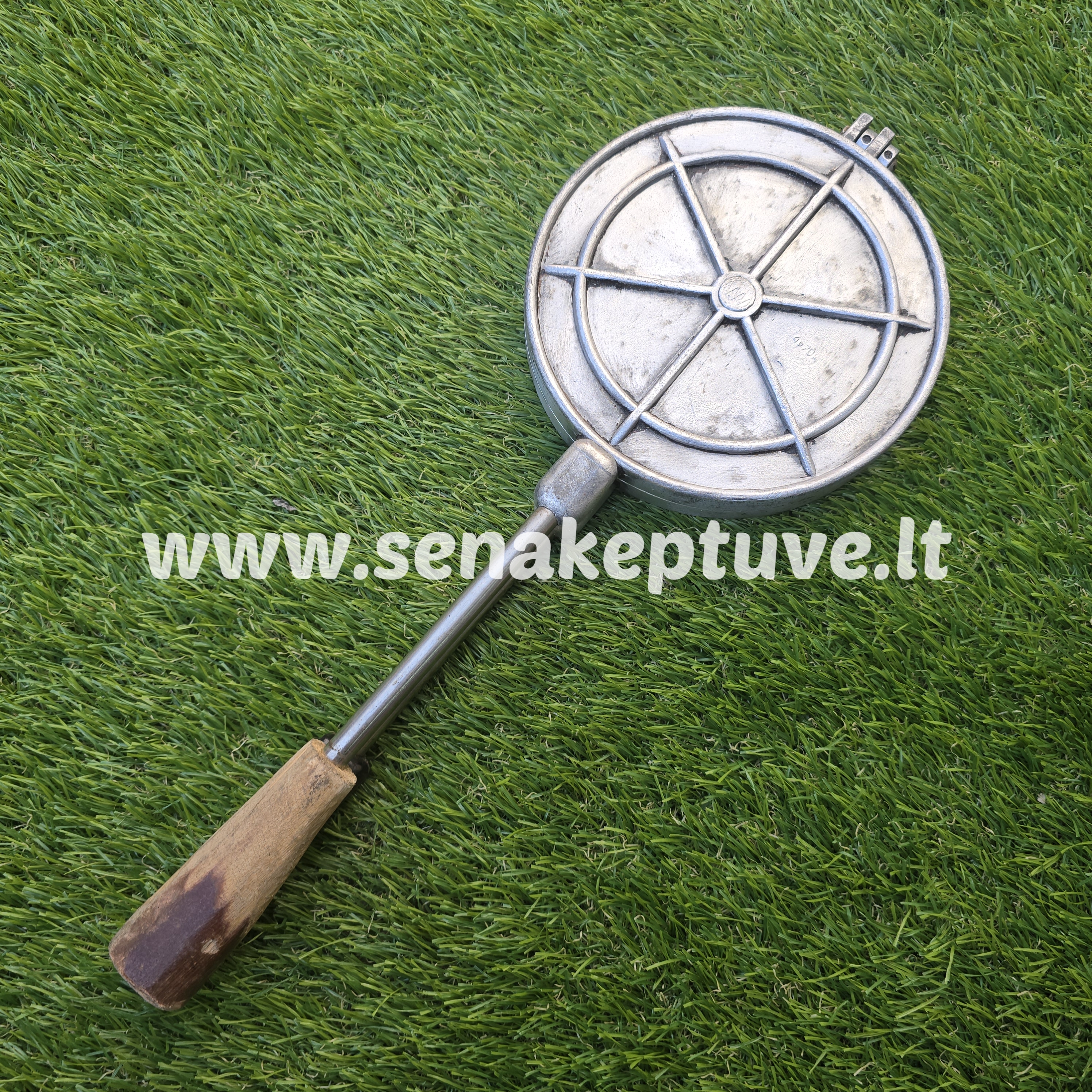 Senovinė blynų keptuvė