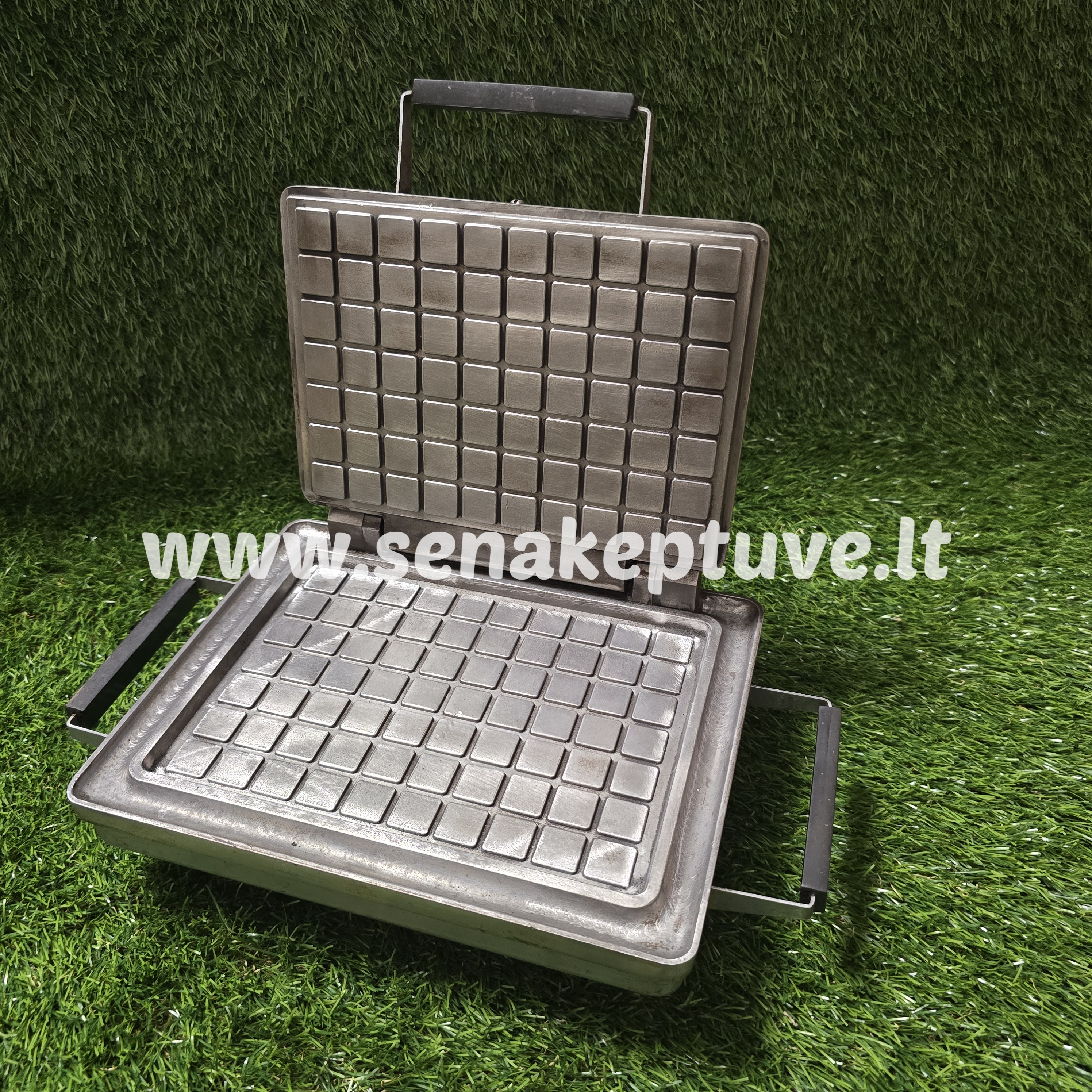 Senovinė elektrinė vaflinė su laidu ploniems vafliams