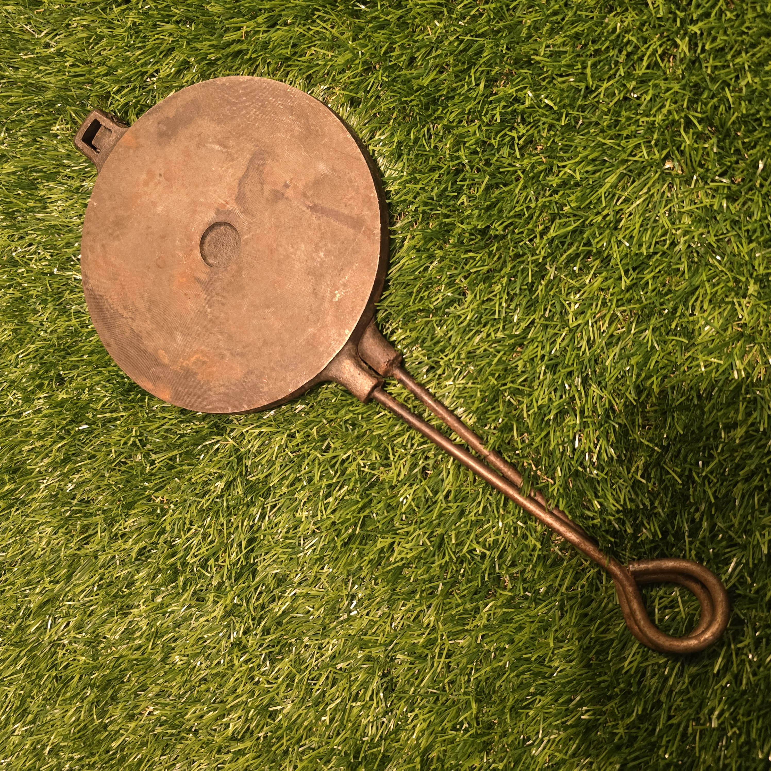 Ketaus plonų vaflių keptuvė