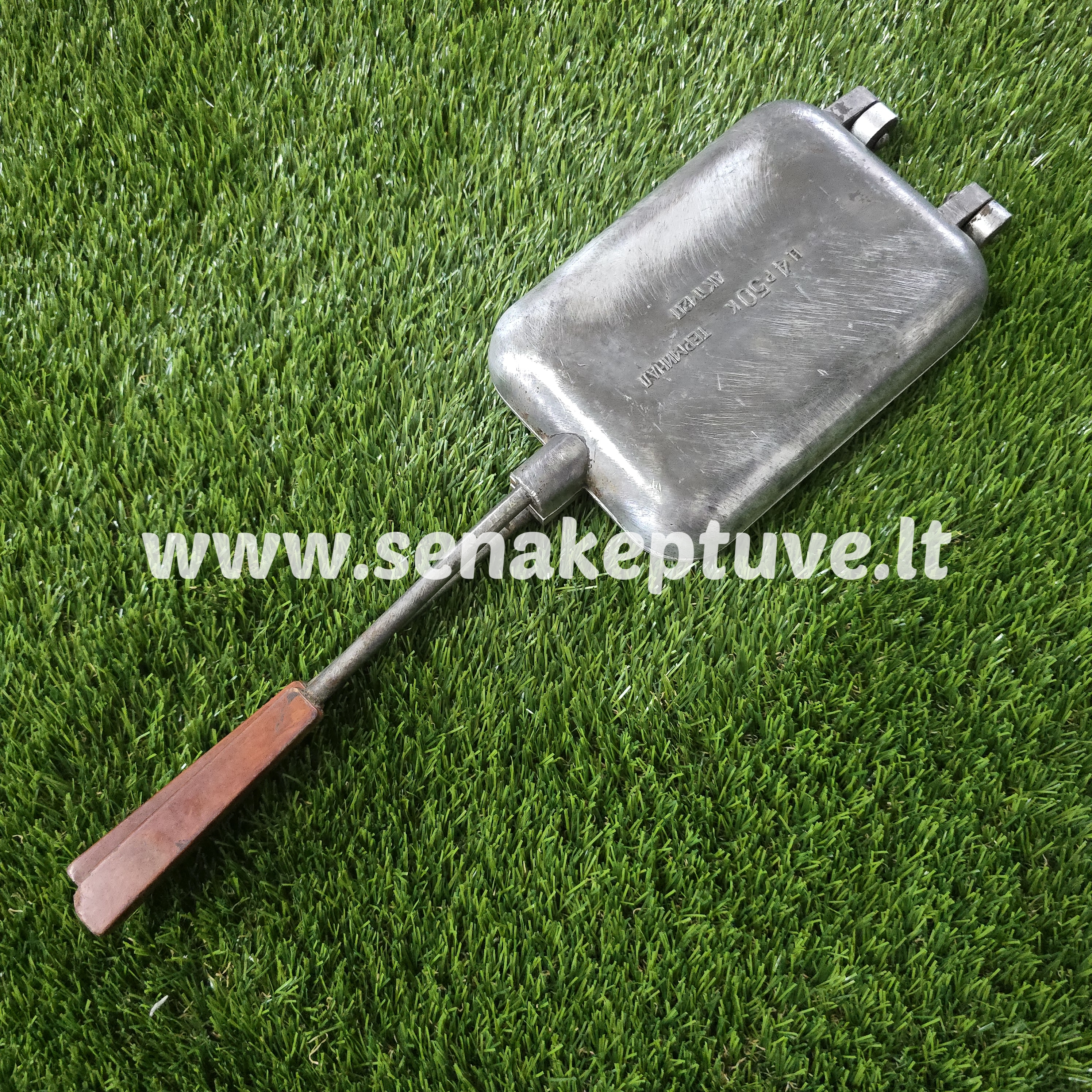 Senovinė asorti (2 paukšteliai, 2 žuvelės, 2 krokodilai ir 2 ruoniai) keptuvė