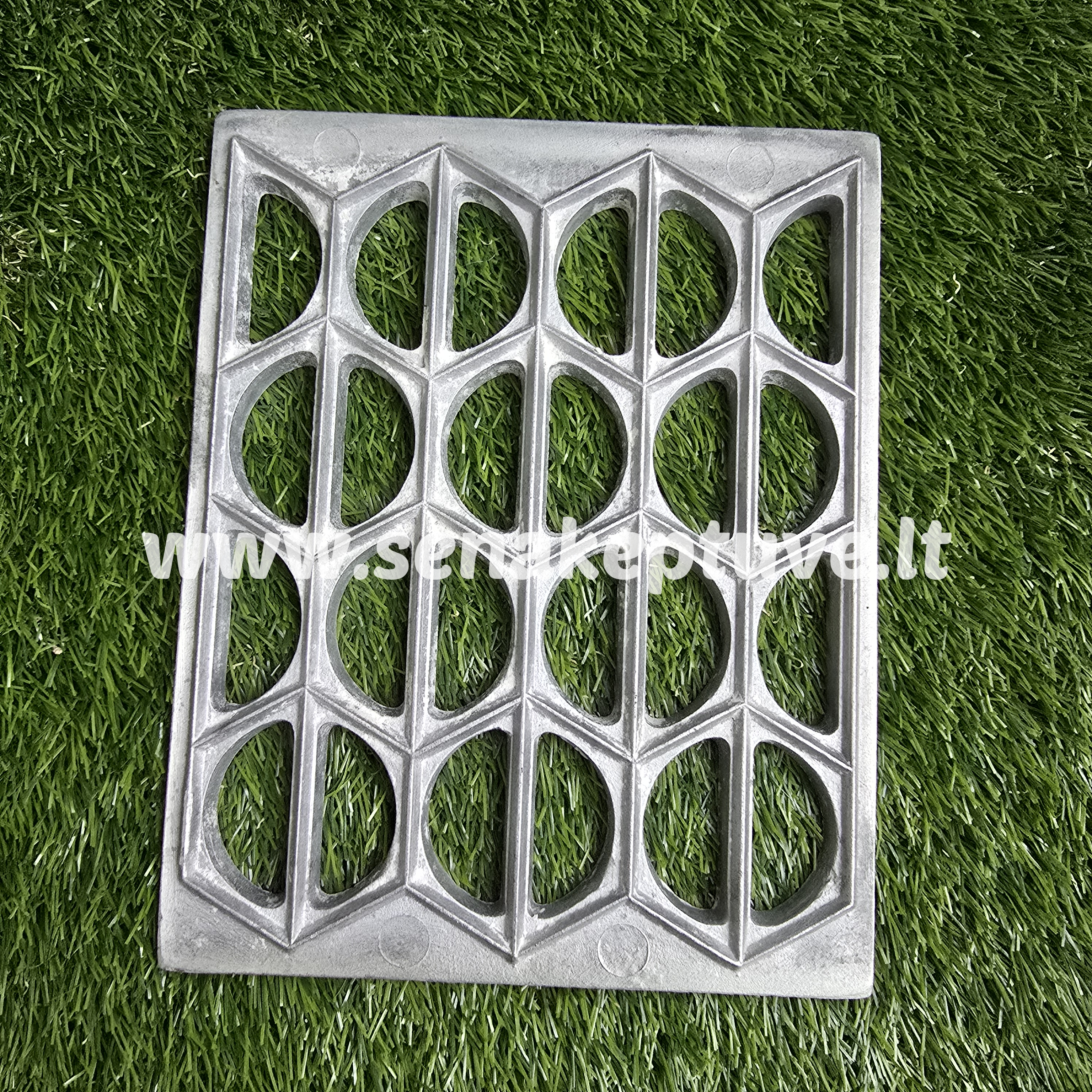 Senovinė koldūnų kepimo forma