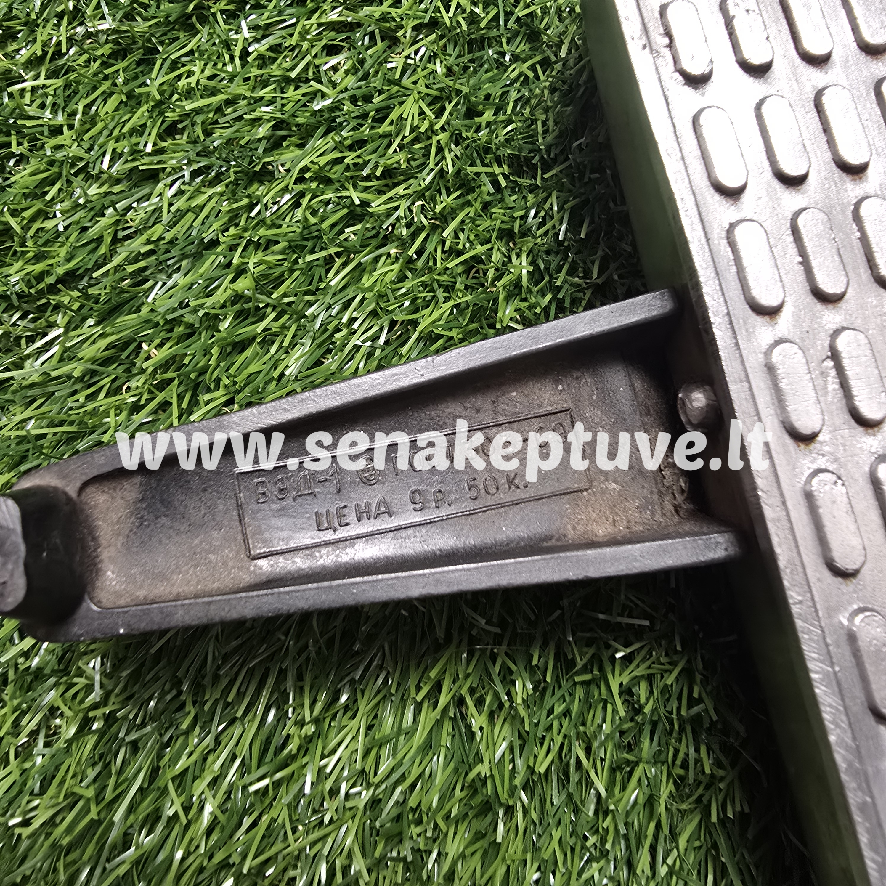 Senovinė elektrinė vaflinė su laidu