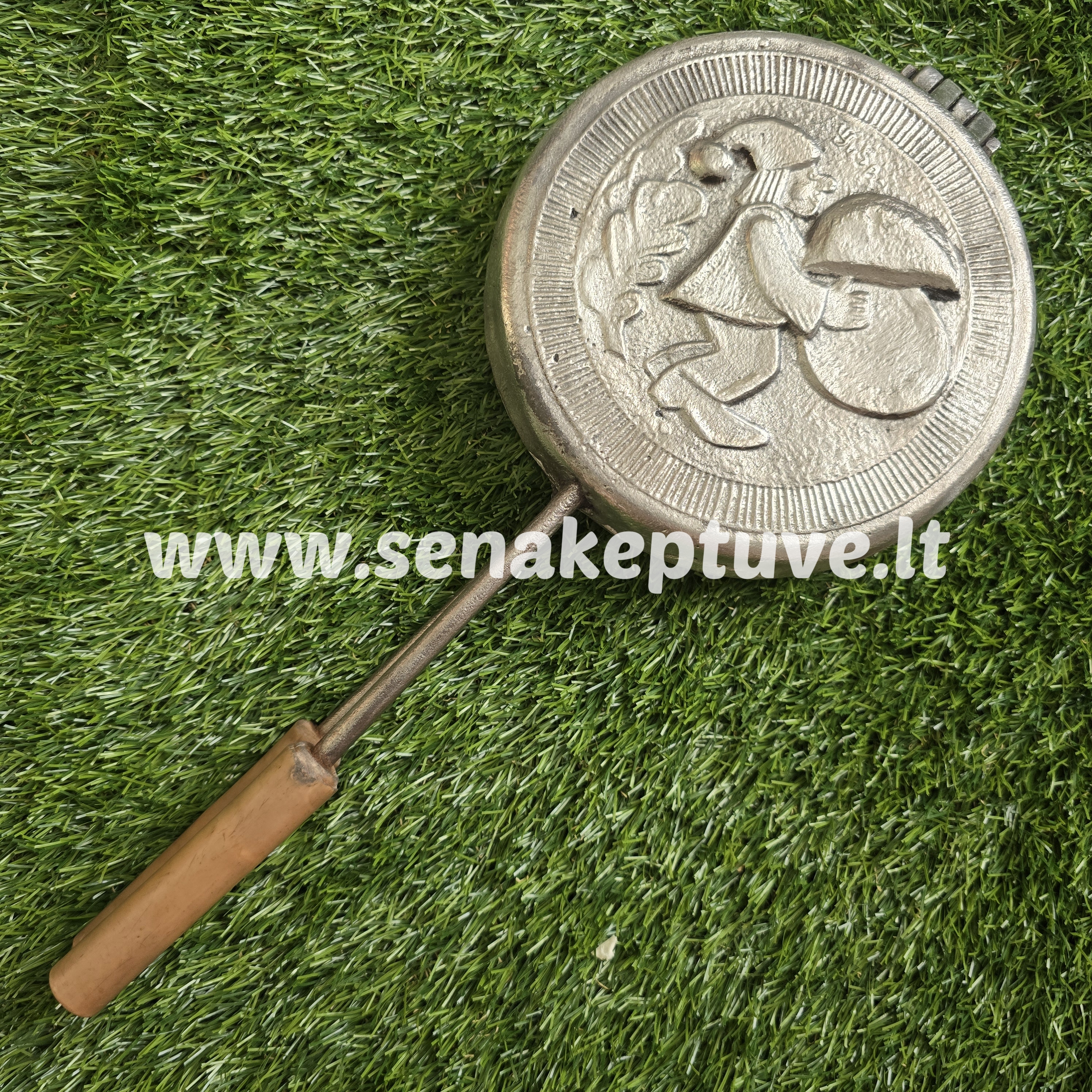 Senovinė grybukų keptuvė