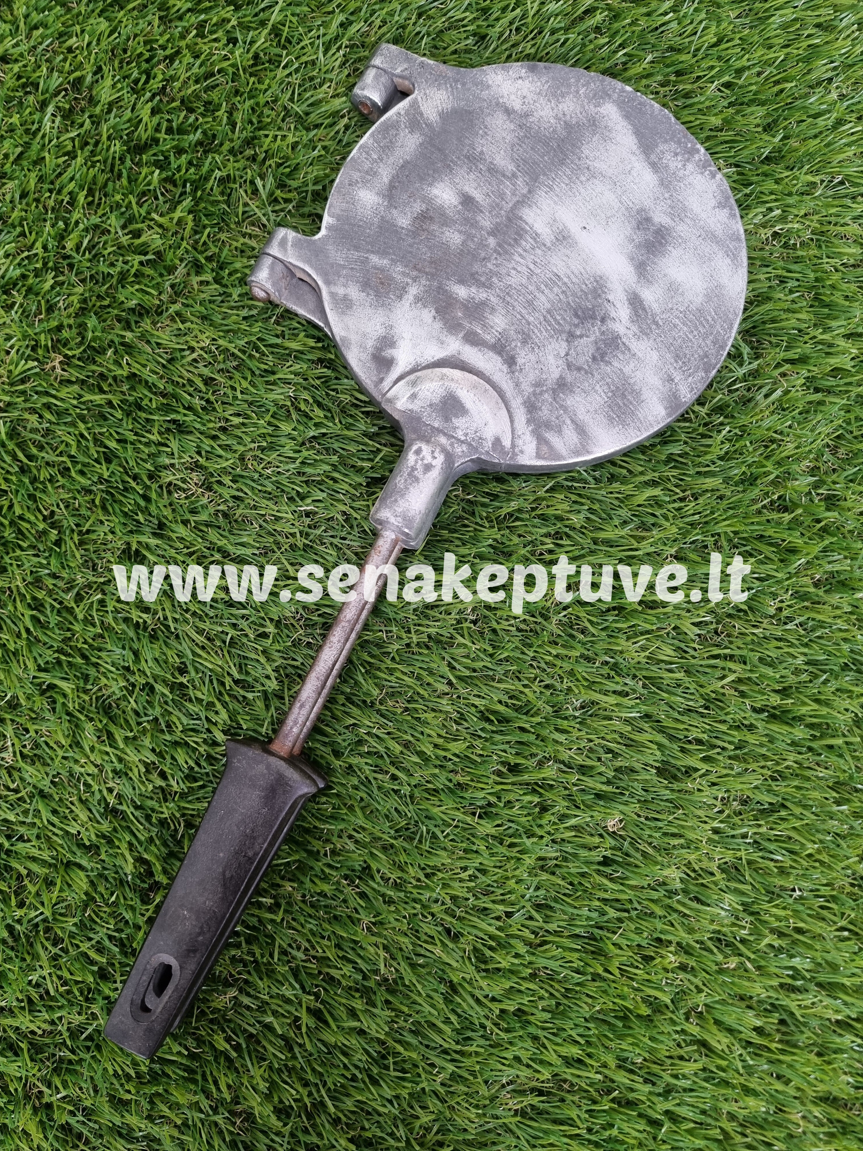 Senovinė blynų keptuvė