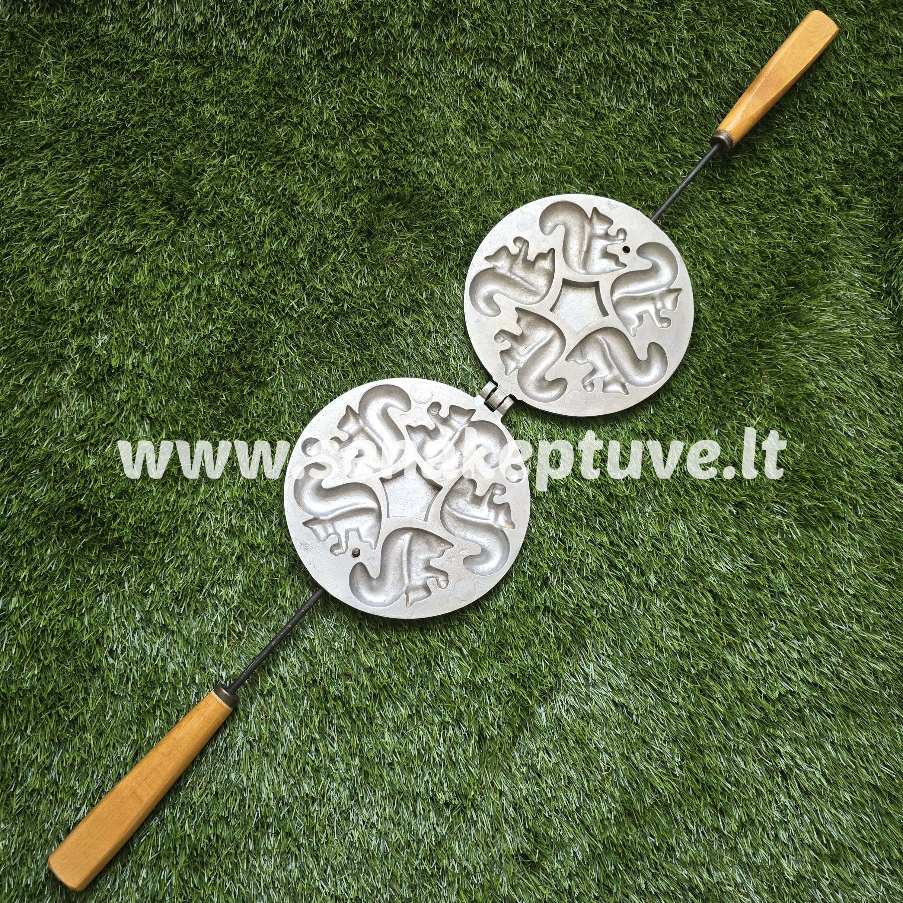 Senovinė voveraičių keptuvė