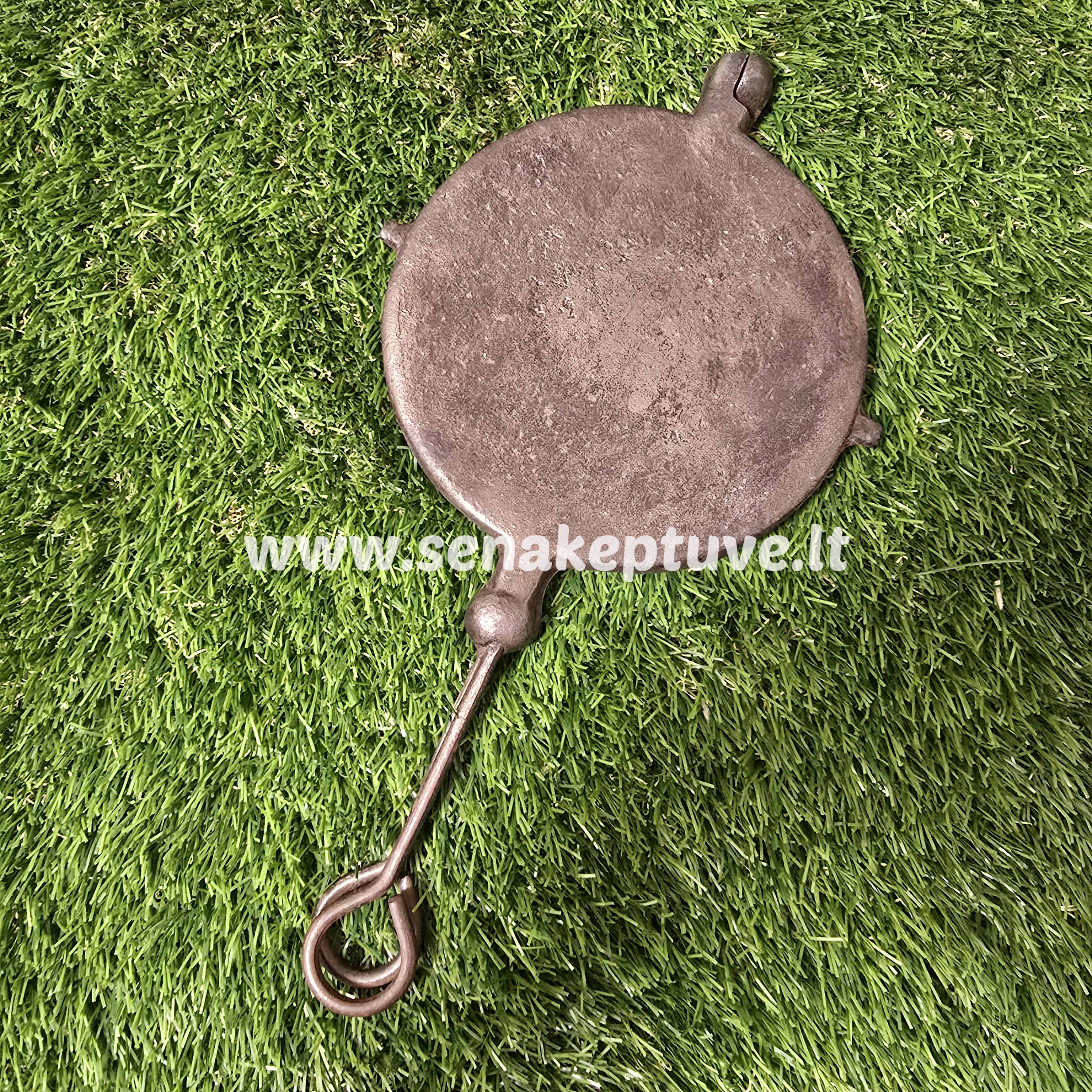 Senovinė ketaus plonų vaflių keptuvė