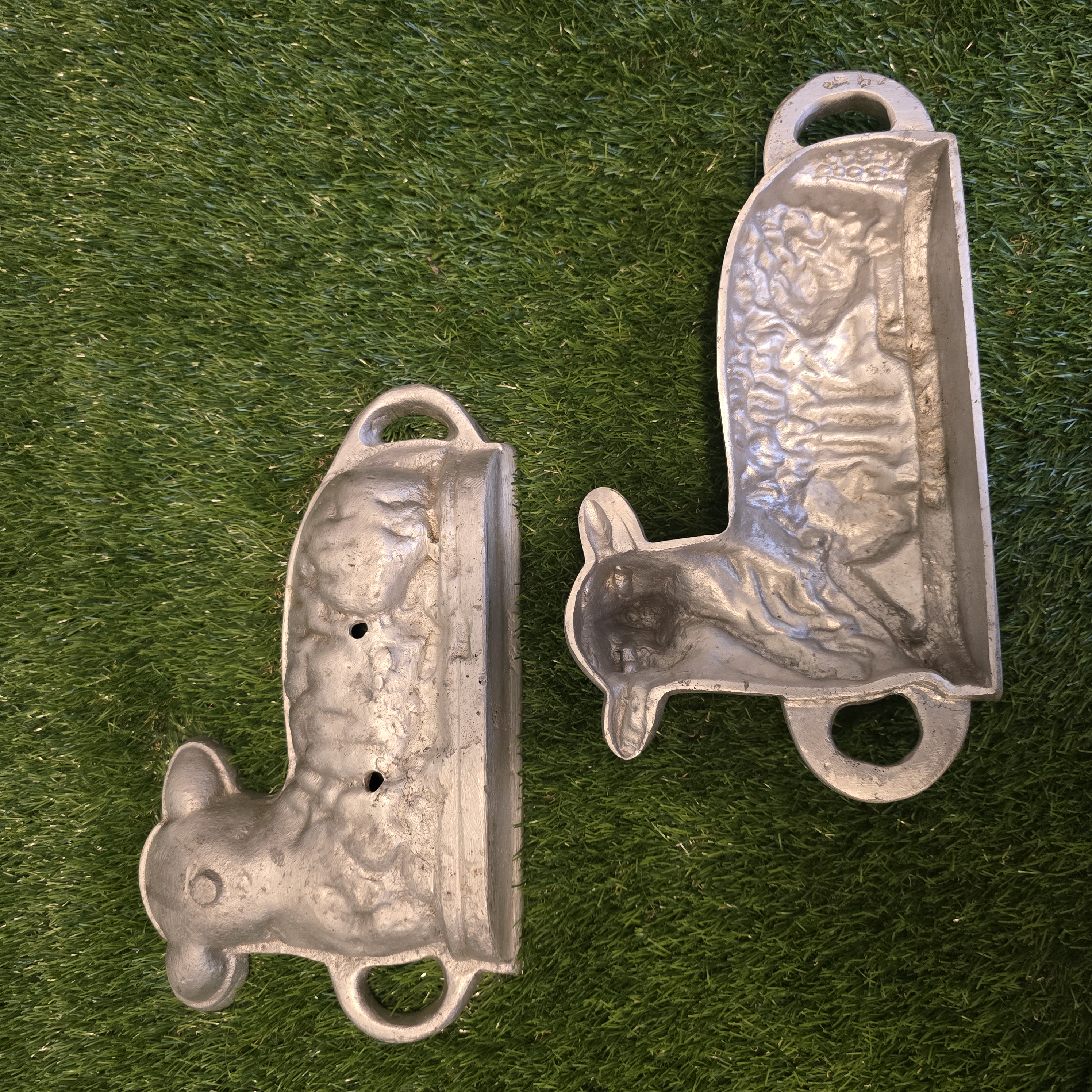 Senovinė avinėlio kepimo forma