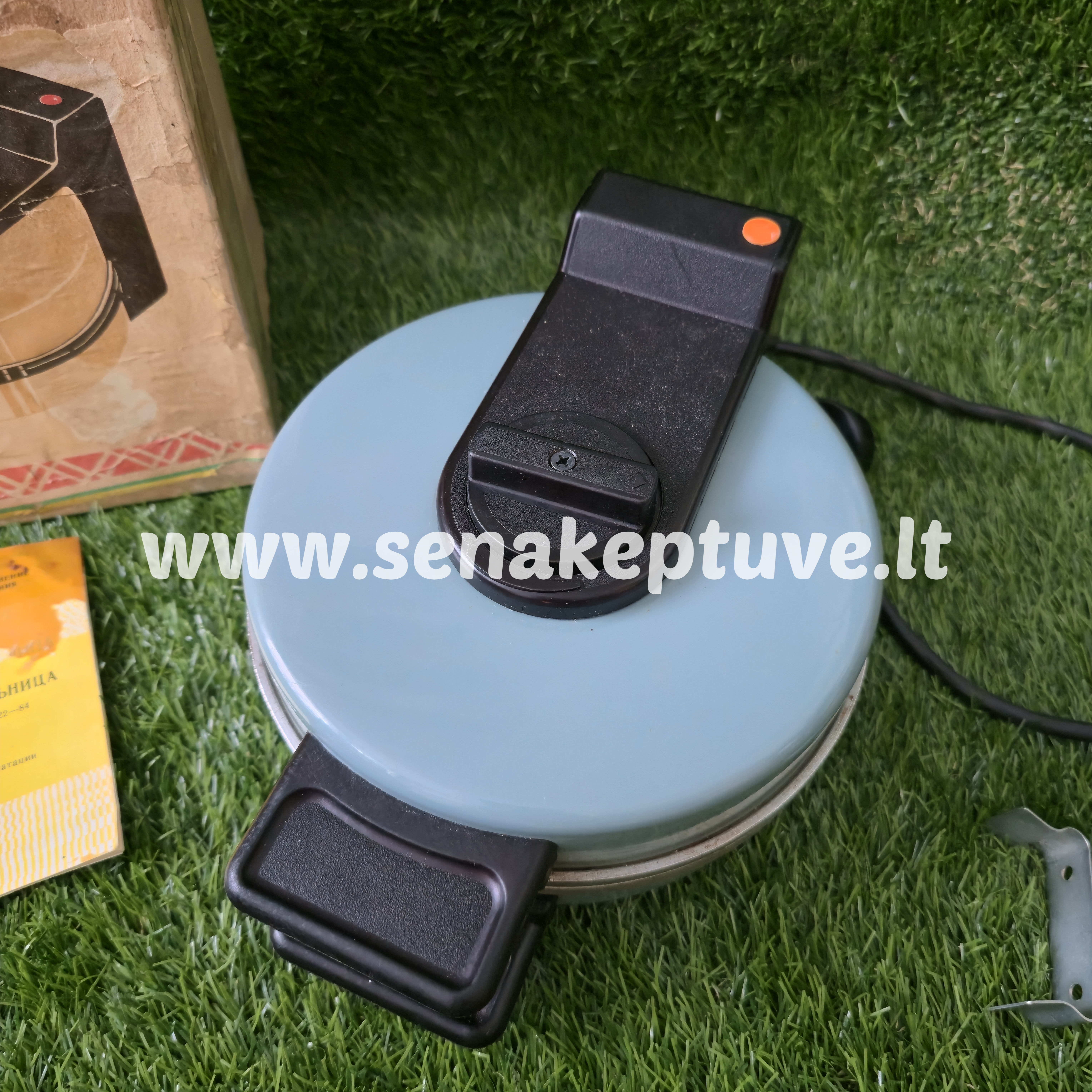 Senovinė elektrinė vaflinė Svetlana su originalia dėže, naudojimosi instrukcija bei laidu