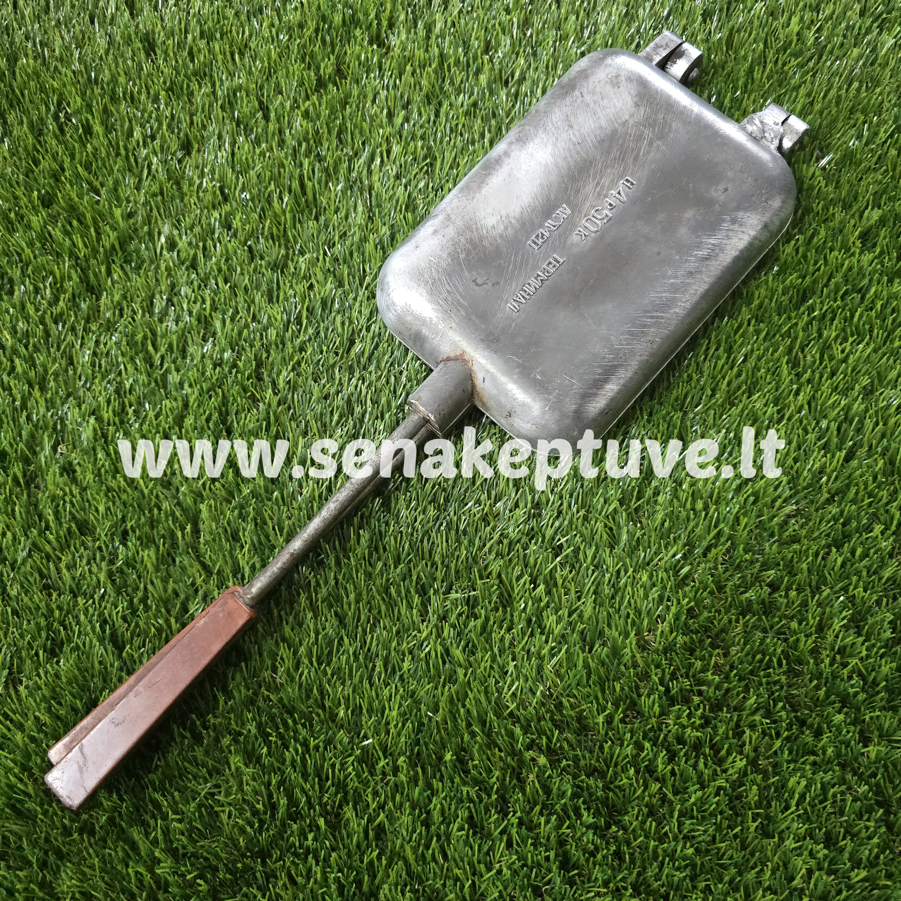 Senovinė asorti (2 paukšteliai, 2 žuvelės, 2 krokodilai ir 2 ruoniai) keptuvė