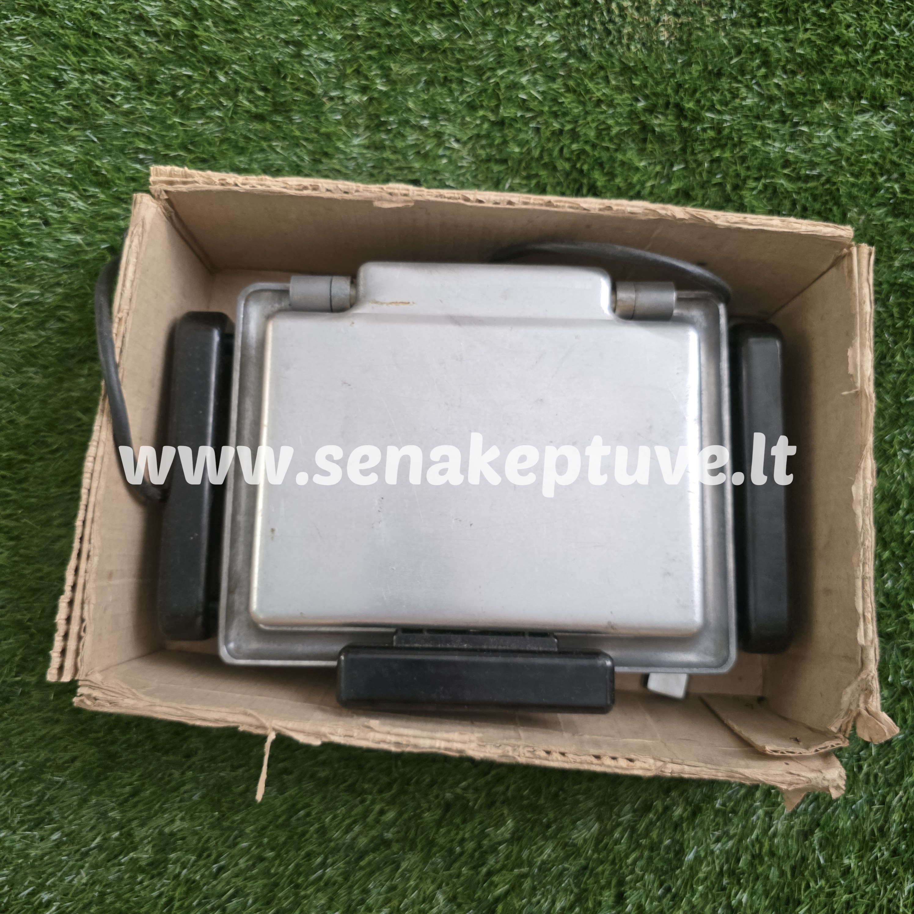 Senovinė elektrinė vaflinė su laidu ploniems vafliams