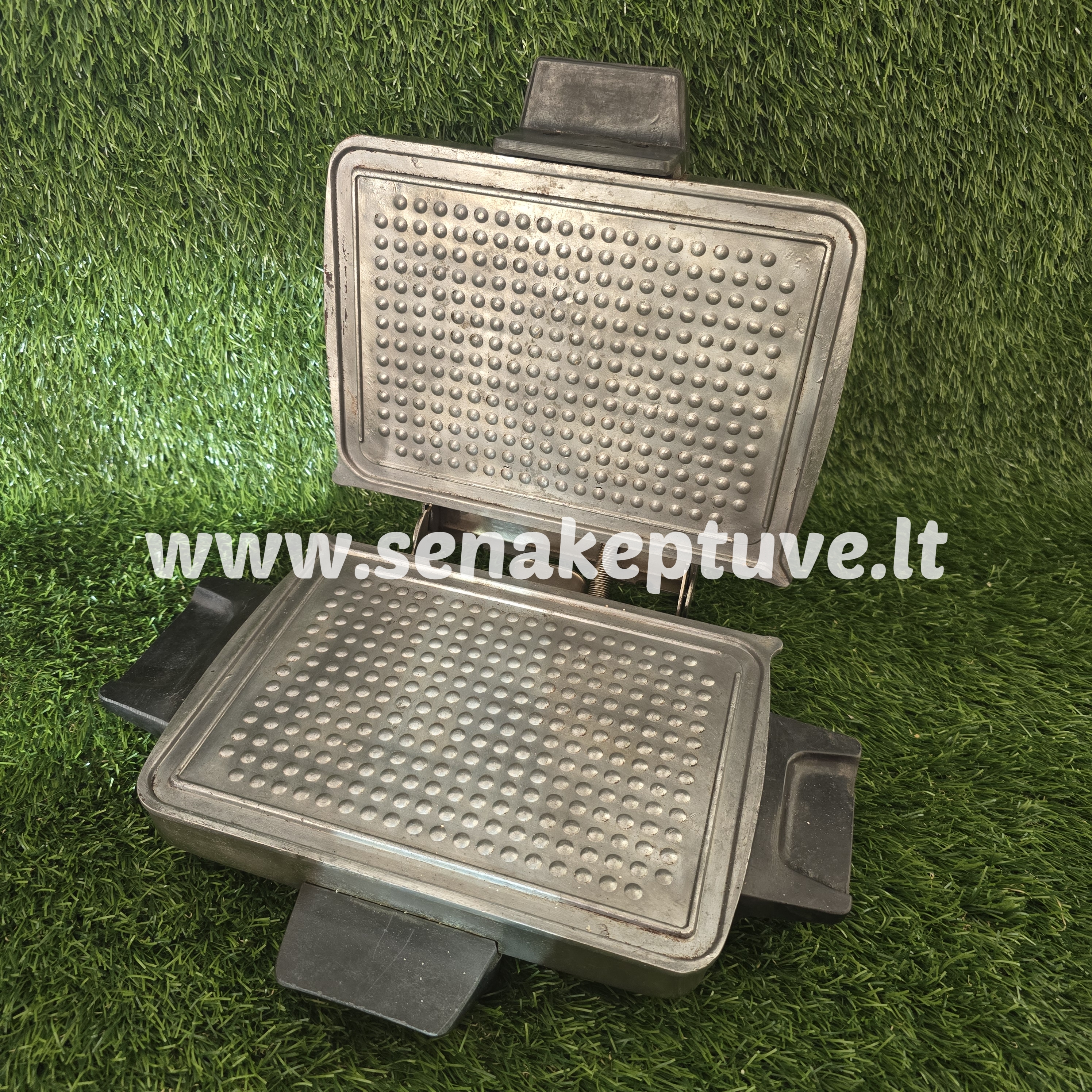 Senovinė elektrinė vaflinė su laidu (retas modelis)