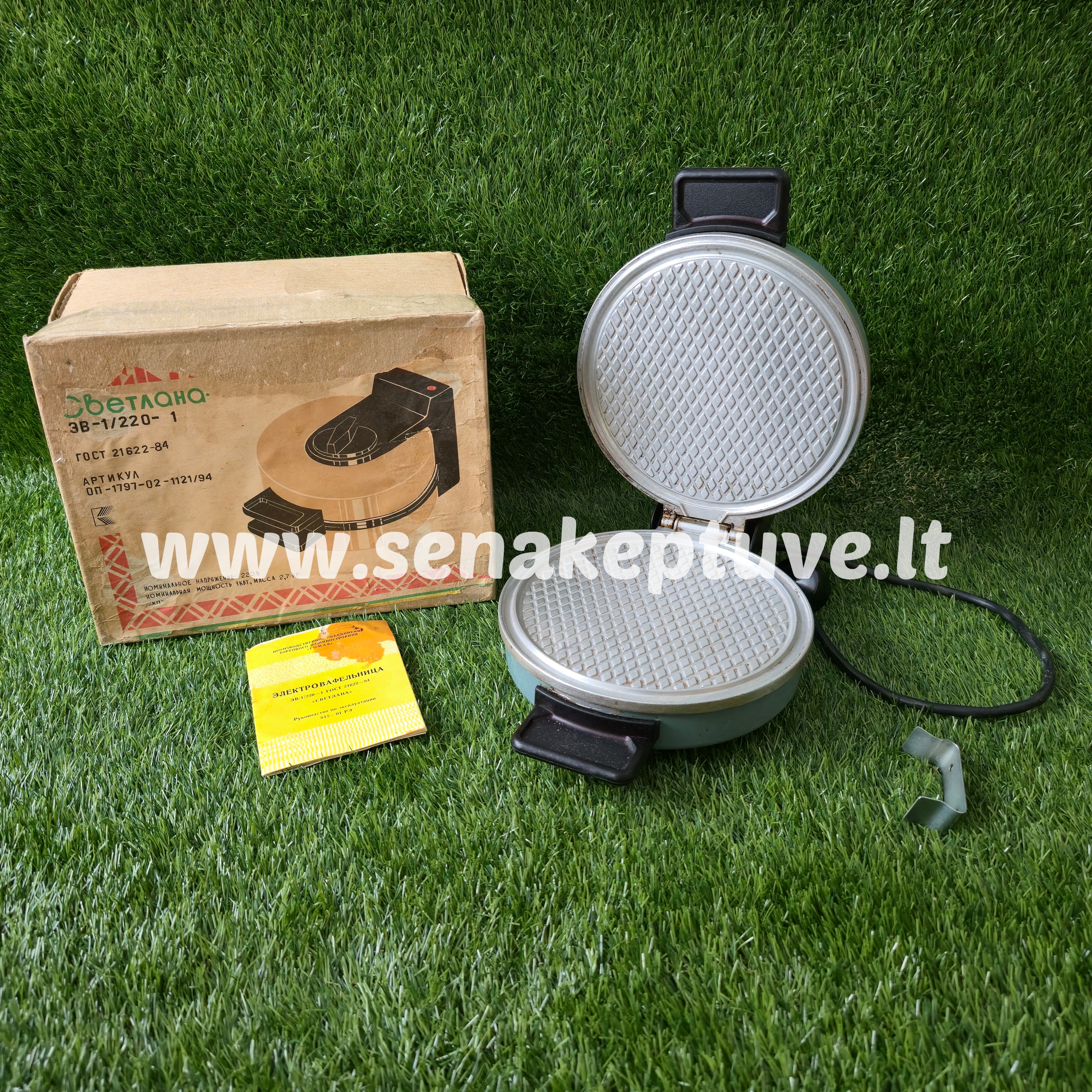 Senovinė elektrinė vaflinė Svetlana su originalia dėže, naudojimosi instrukcija bei laidu