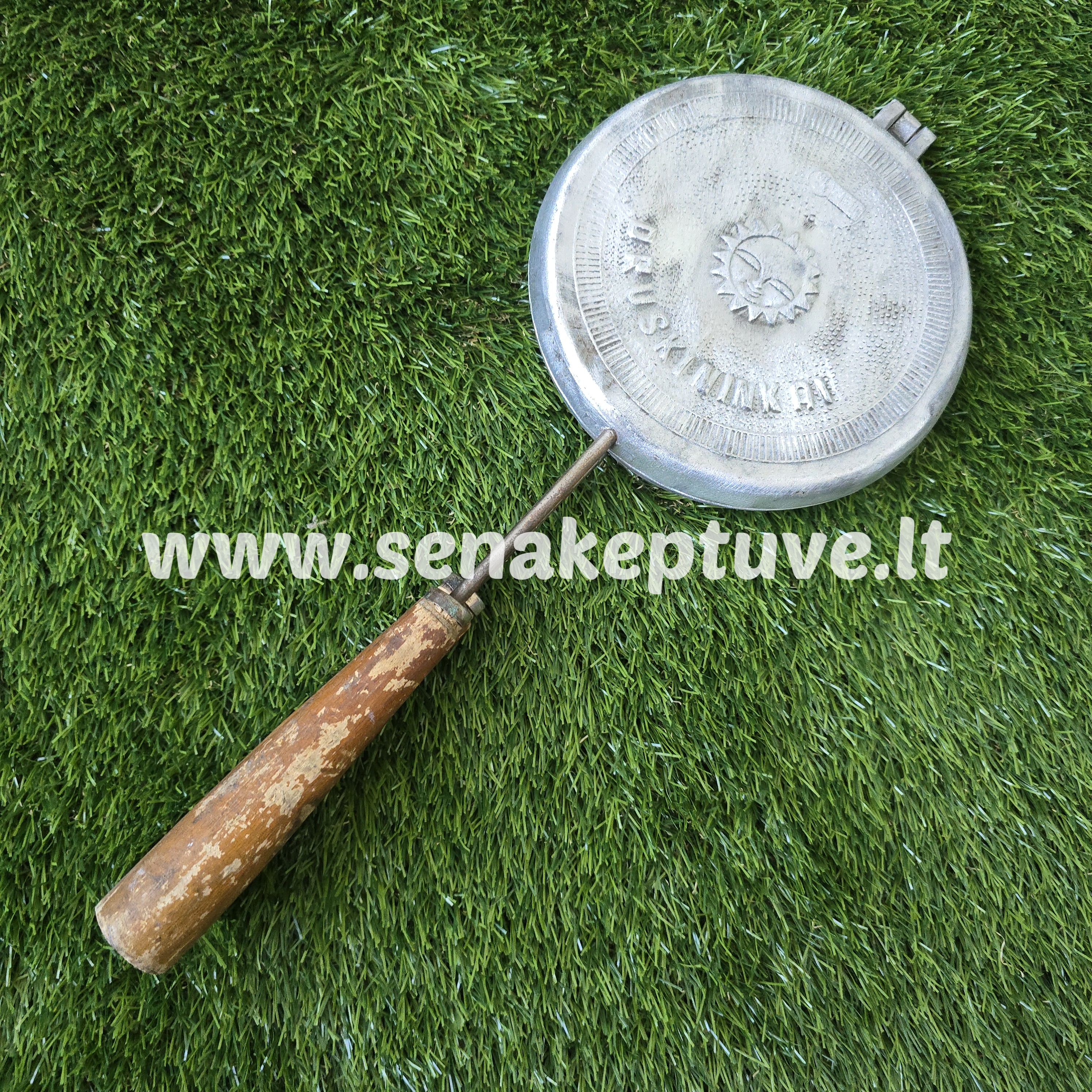 Senovinė gaidelių keptuvė