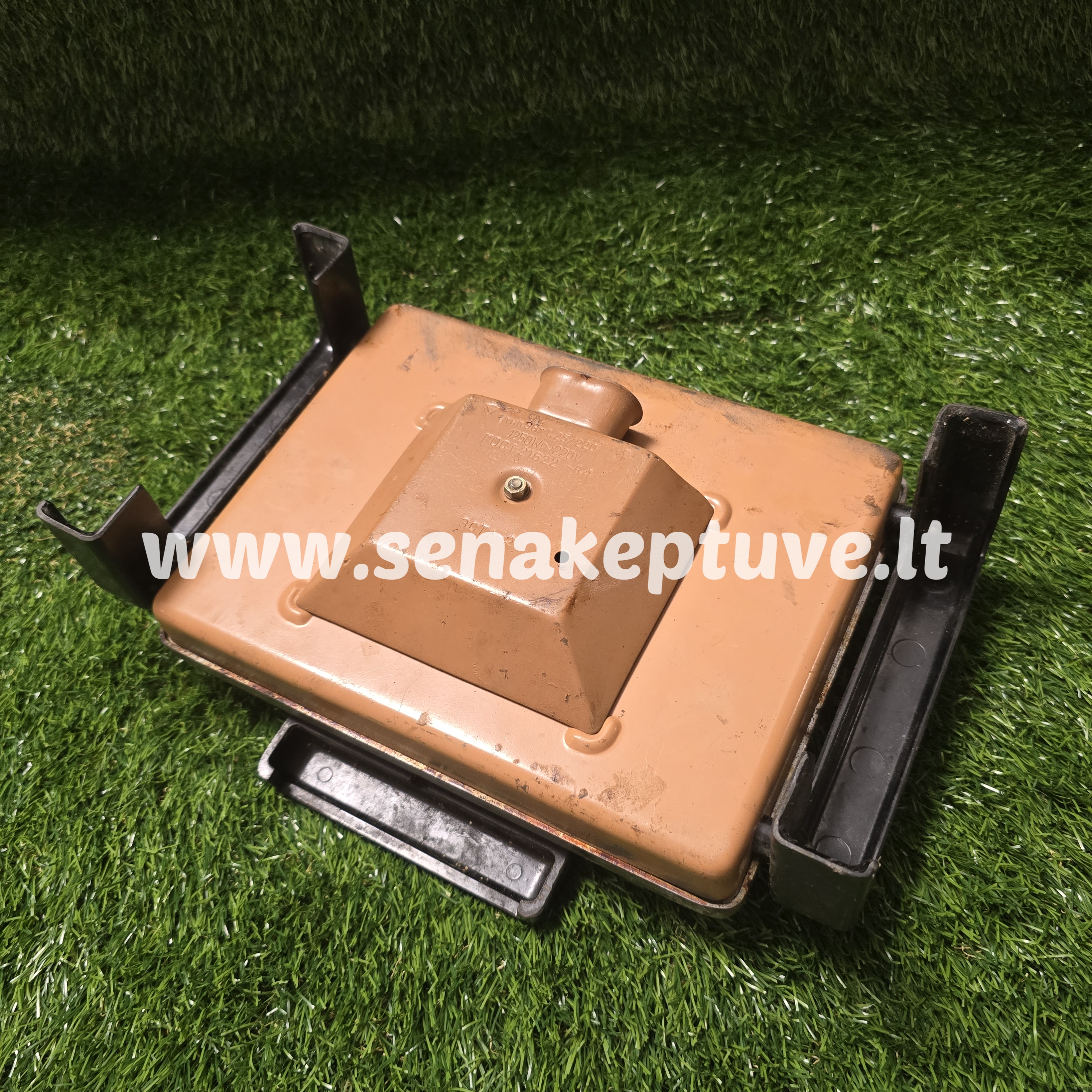 Senovinė elektrinė vaflinė su laidu ploniems vafliams