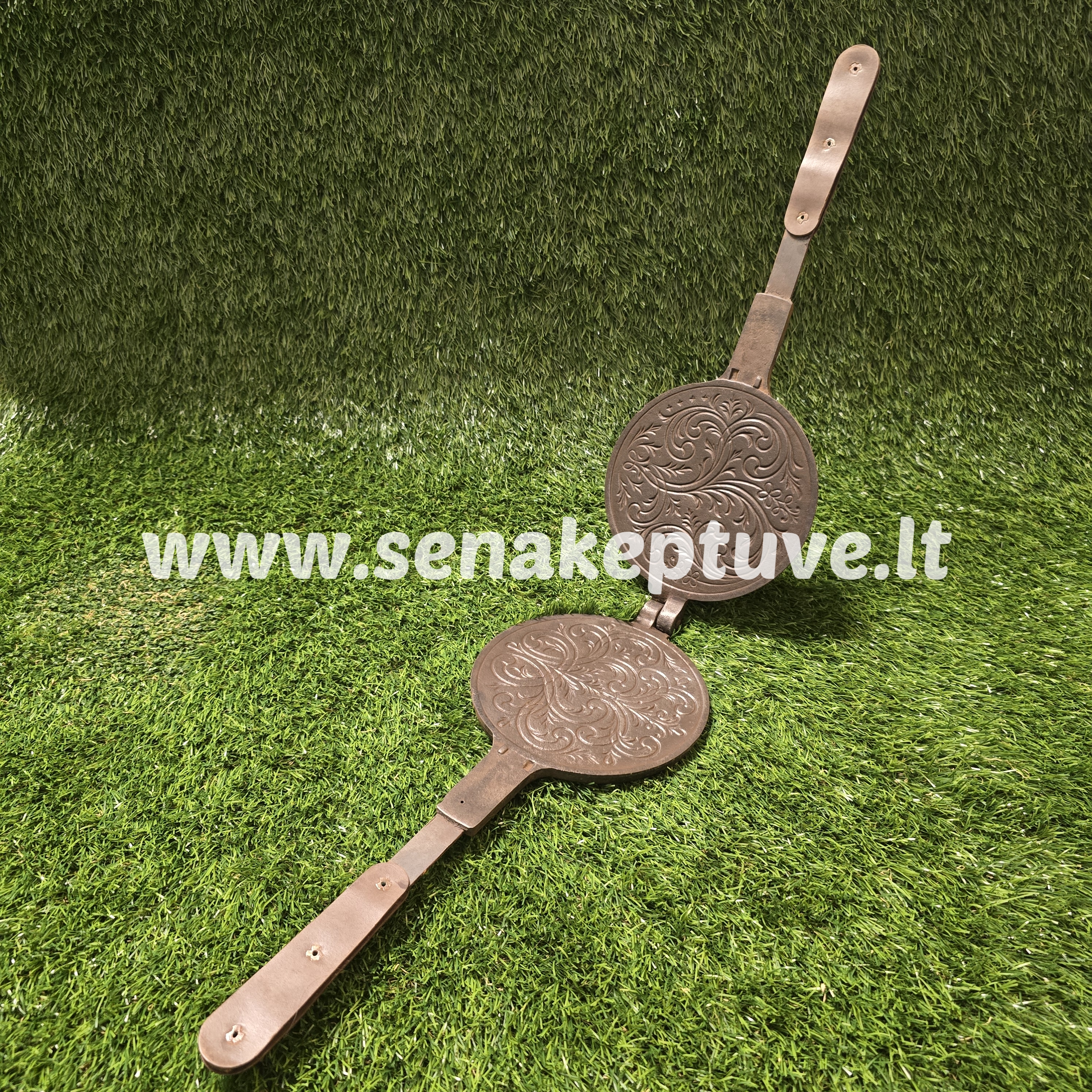 Senovinė ketaus plonų vaflių keptuvė