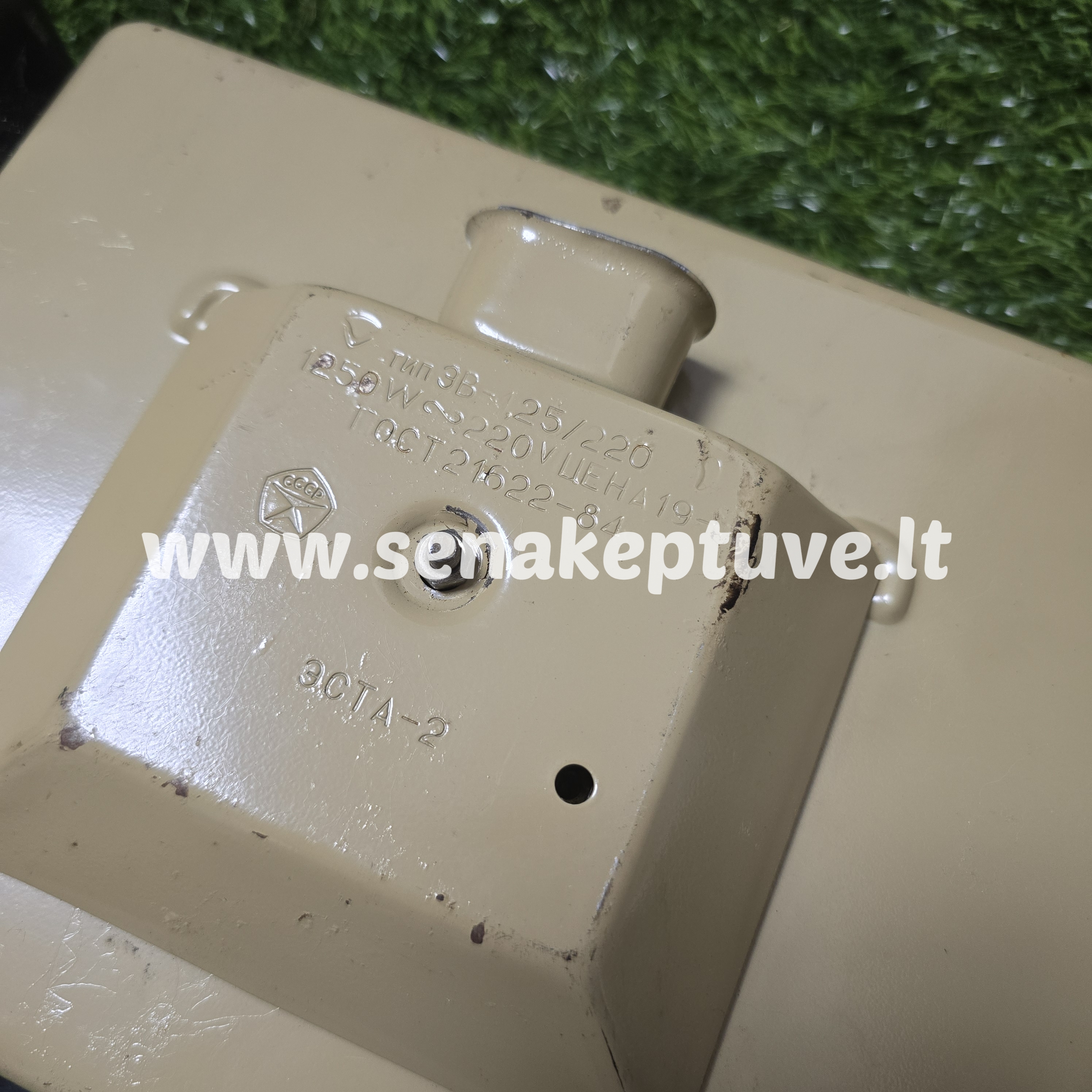 Senovinė elektrinė vaflinė su laidu ploniems vafliams