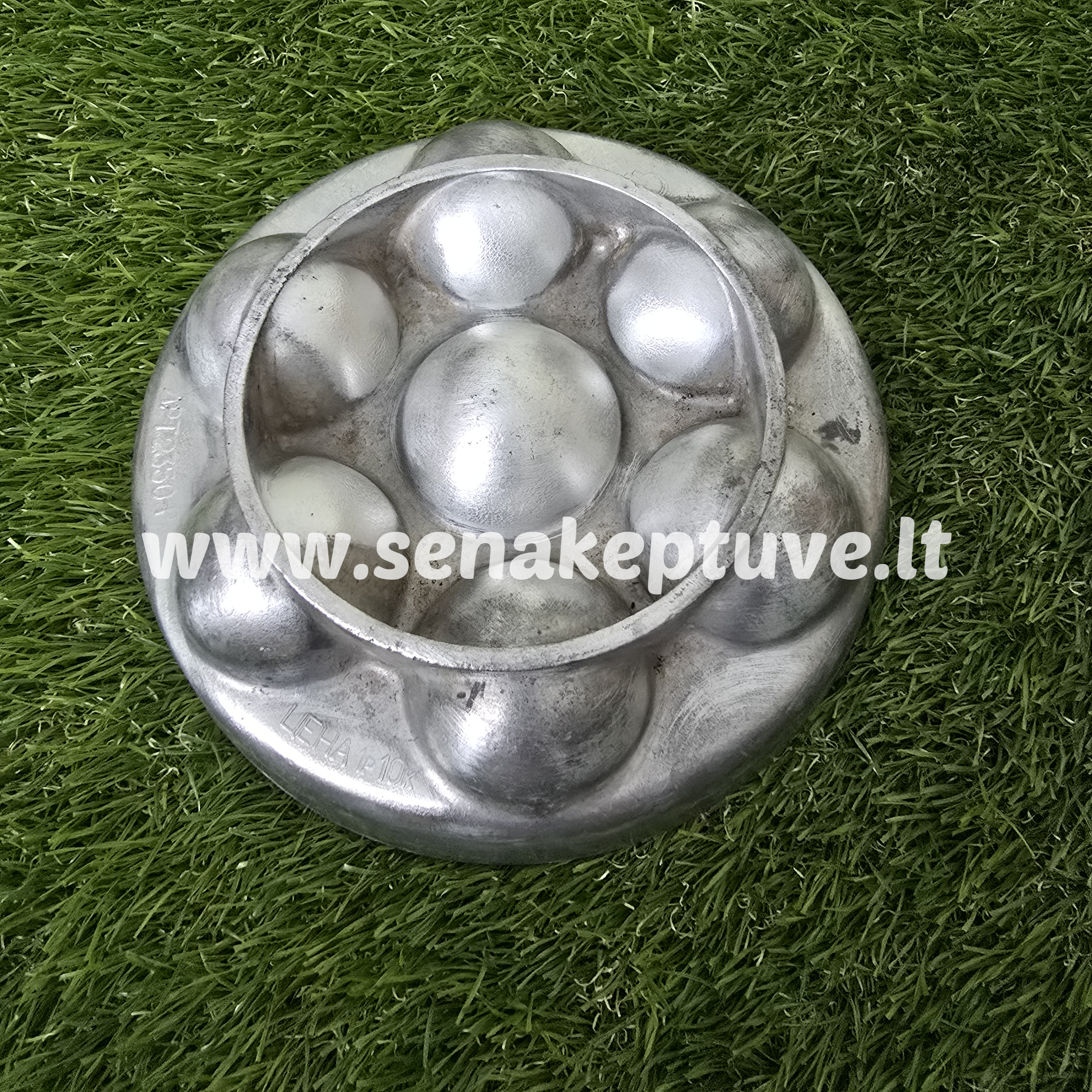 Senovinė spurgų kepimo forma