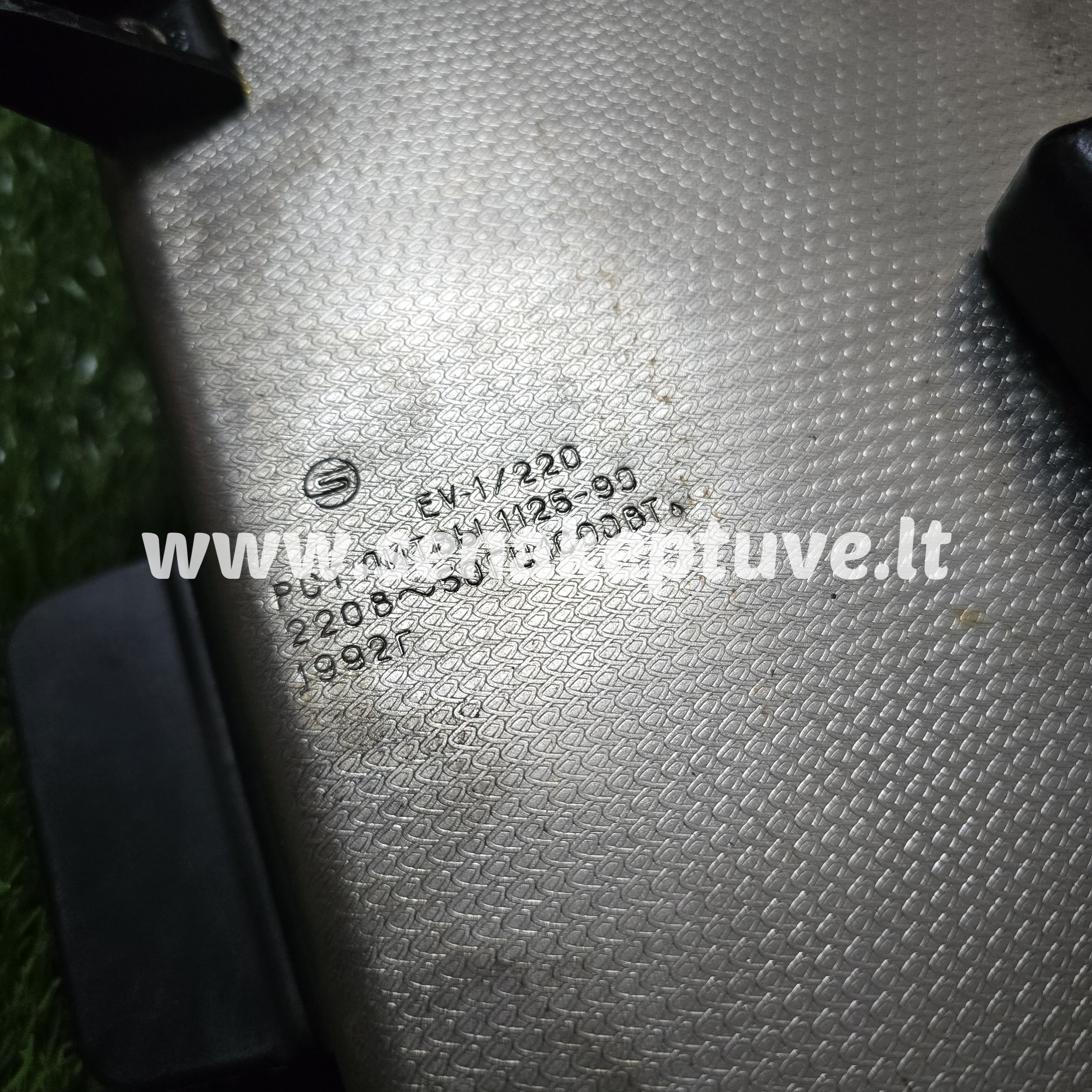 Senovinė elektrinė vaflinė su laidu