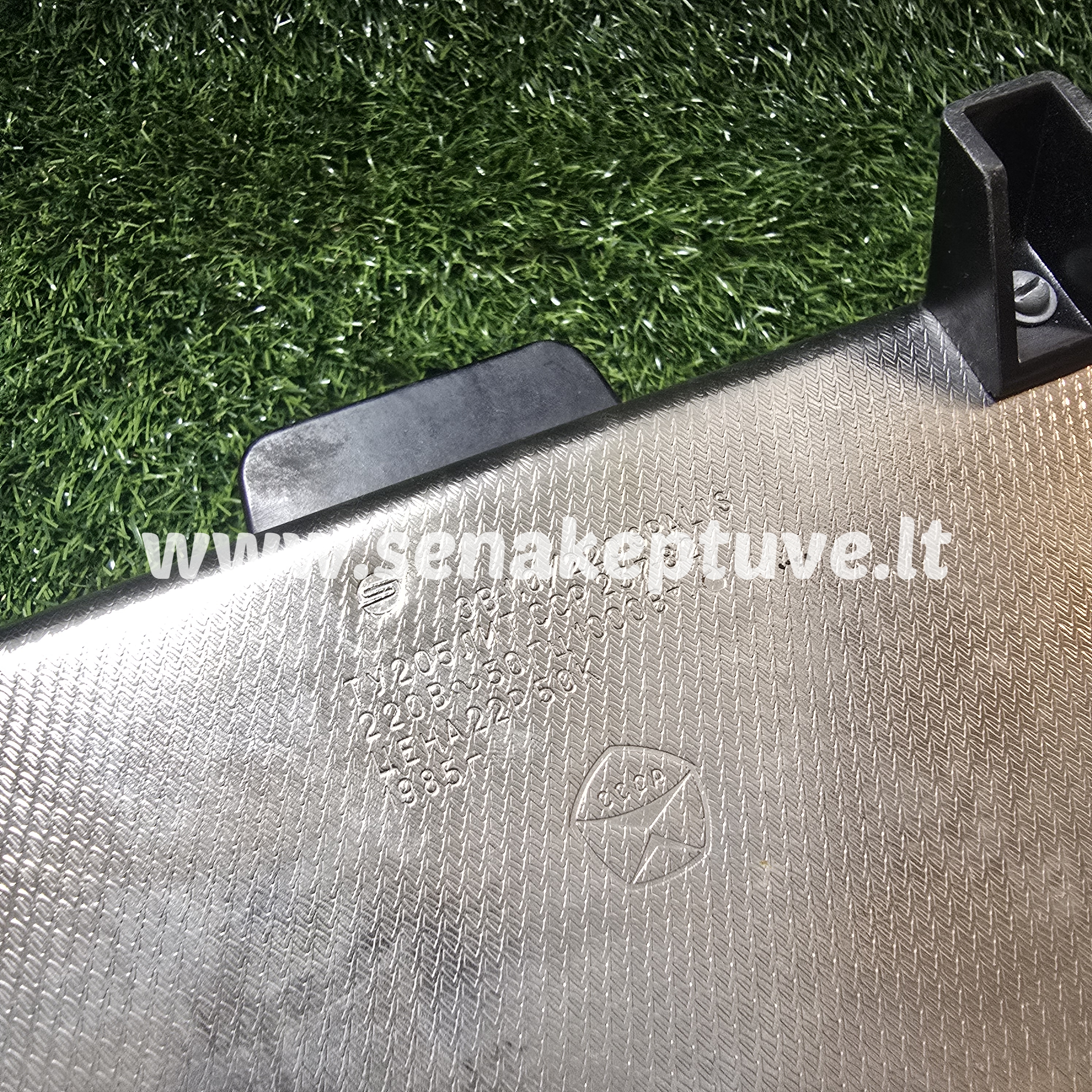 Senovinė elektrinė vaflinė su laidu (nuskilęs karščio reguliatorius)