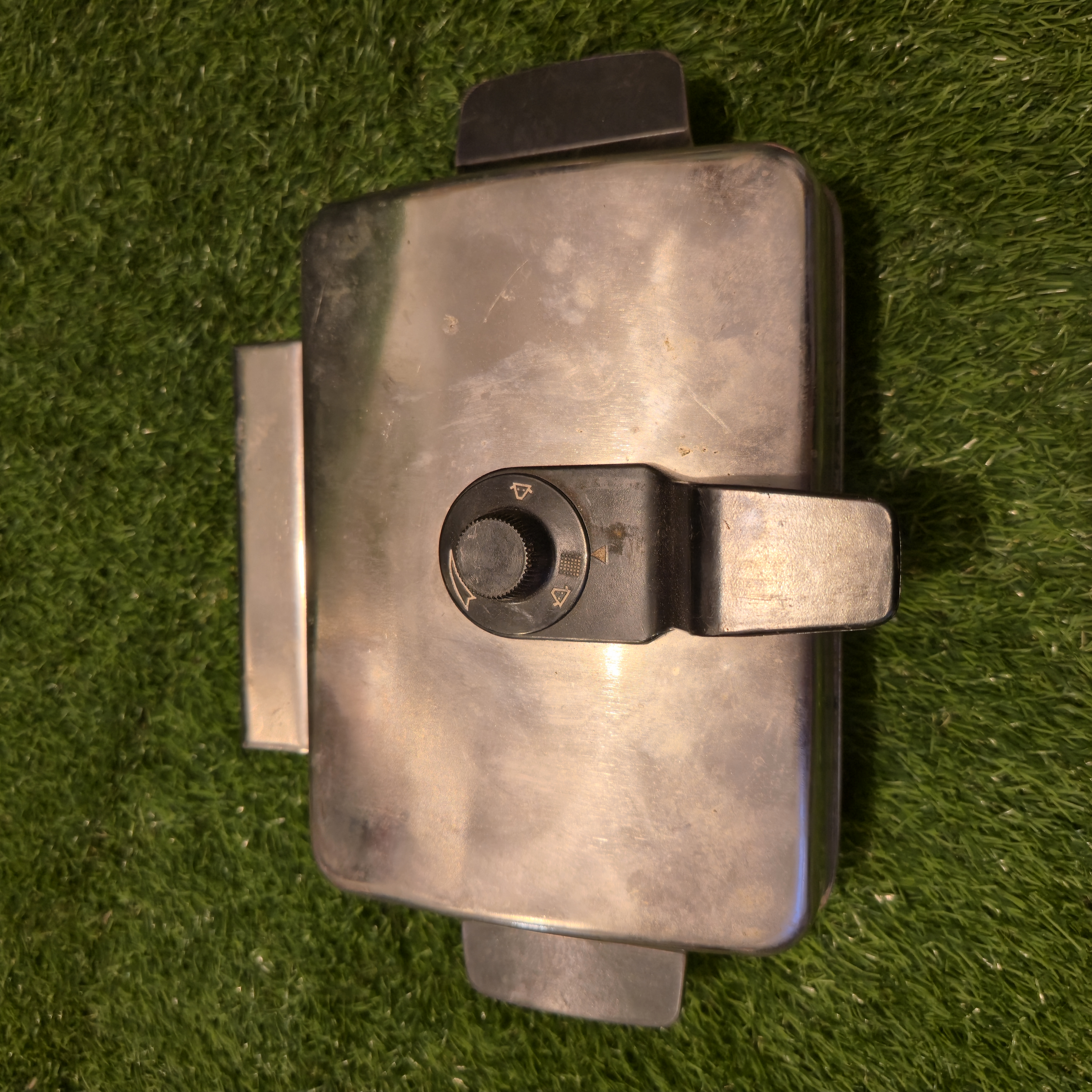 Senovinė elektrinė vaflinė su laidu