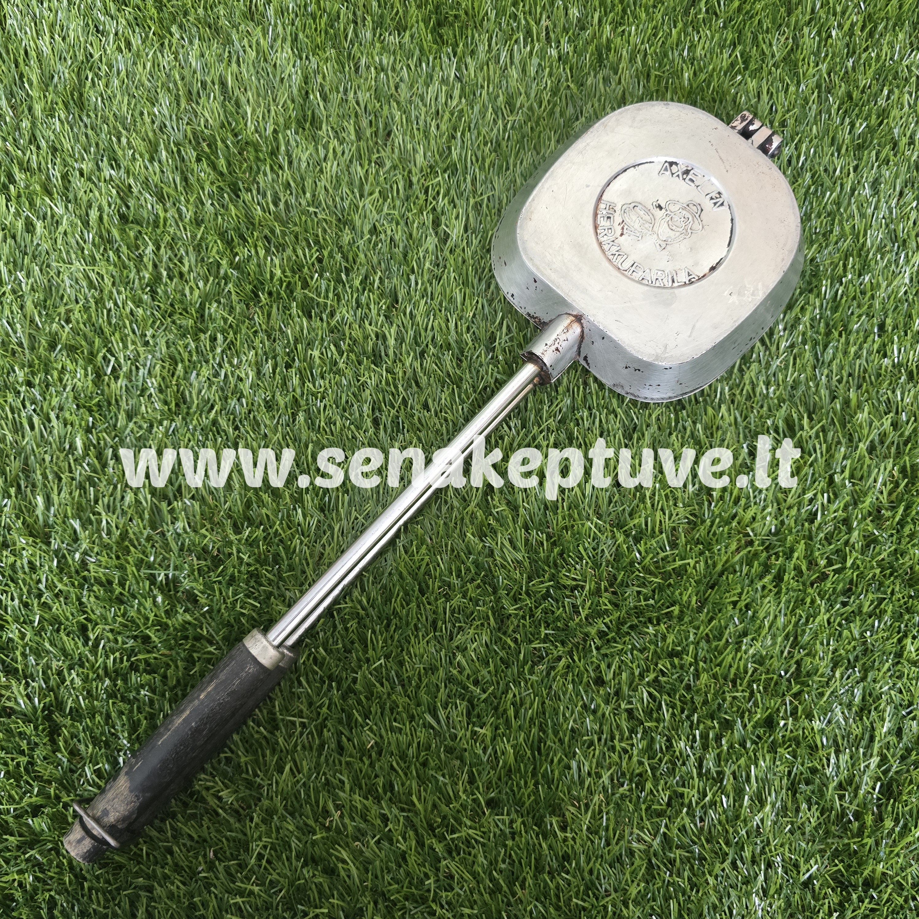 Senovinė madlenų keptuvė