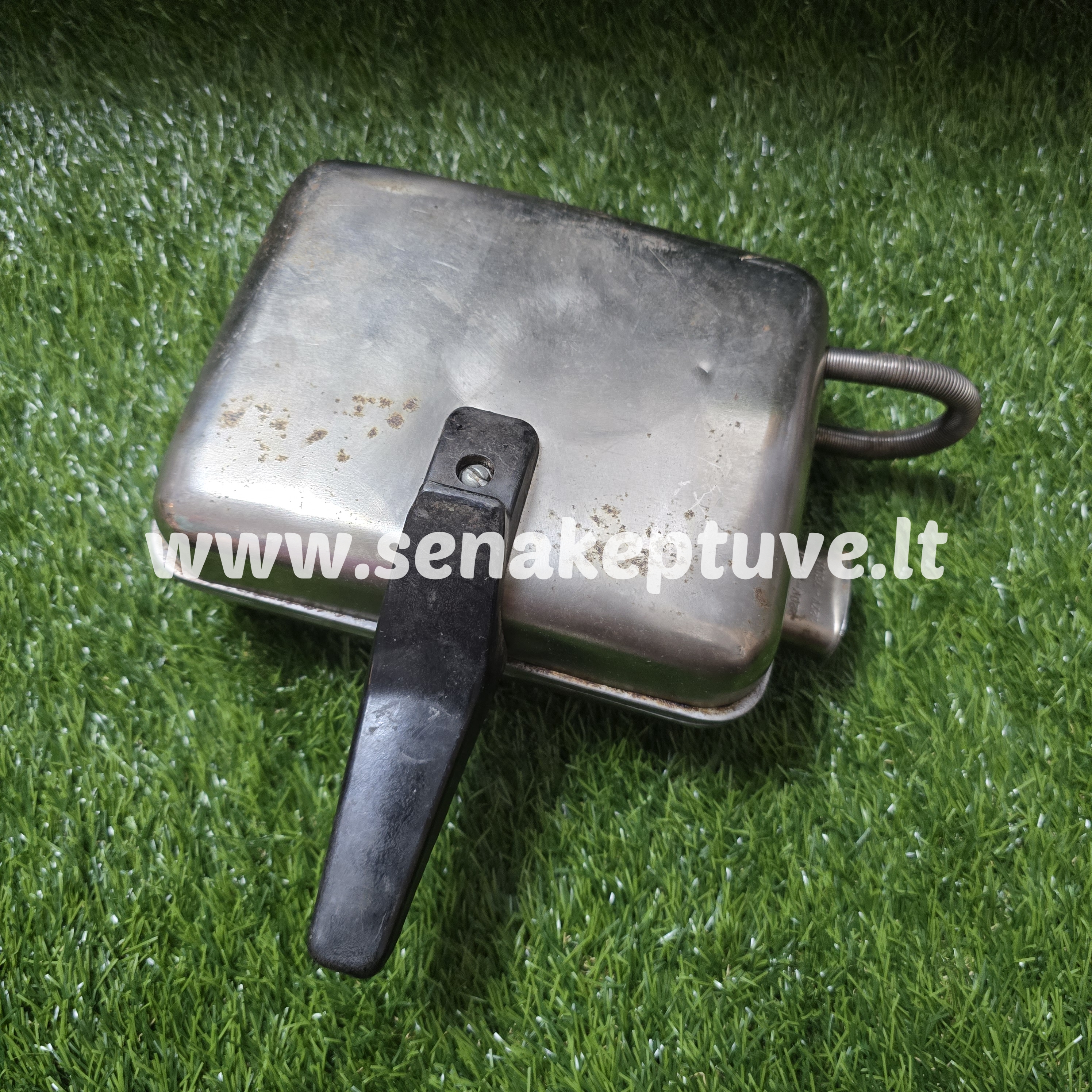 Senovinė elektrinė vaflinė su laidu (nėra apatinės rankenos)