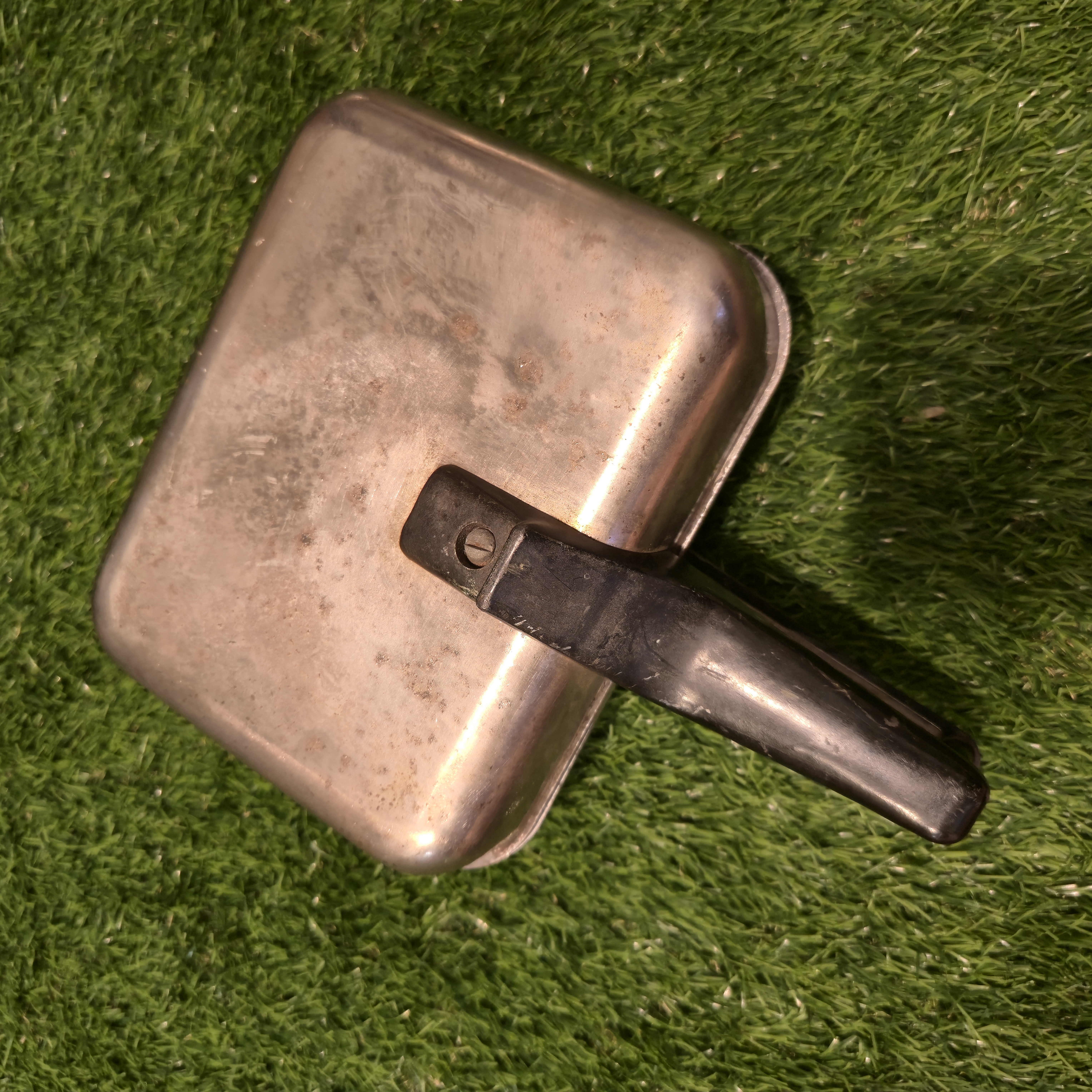 Senovinė elektrinė vaflinė su laidu