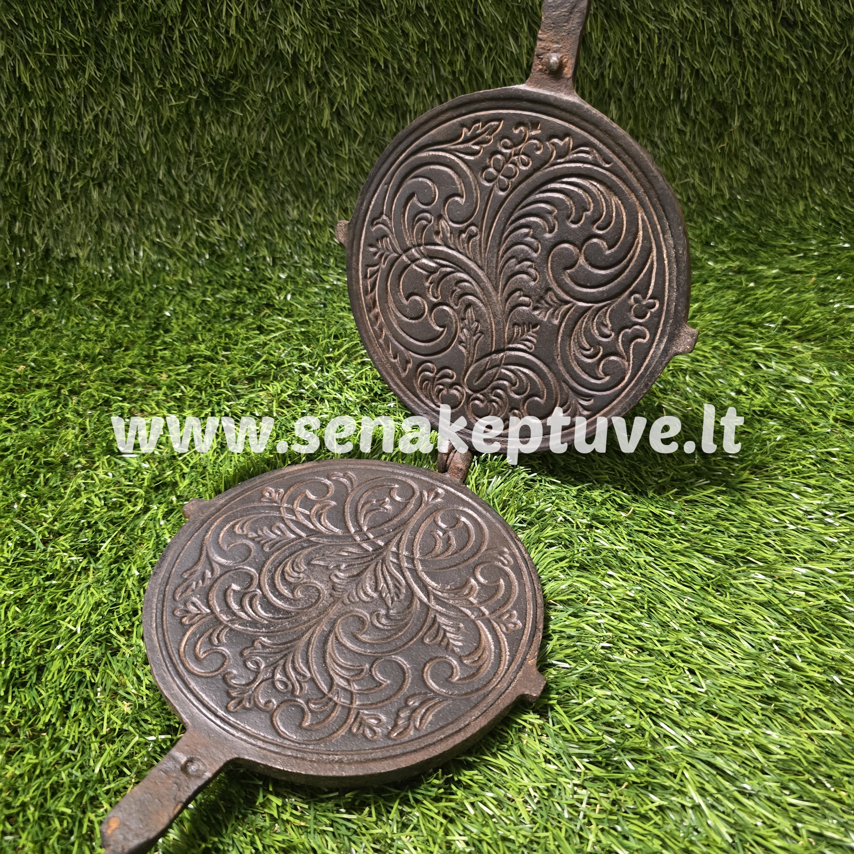 Senovinė ketaus plonų vaflių keptuvė