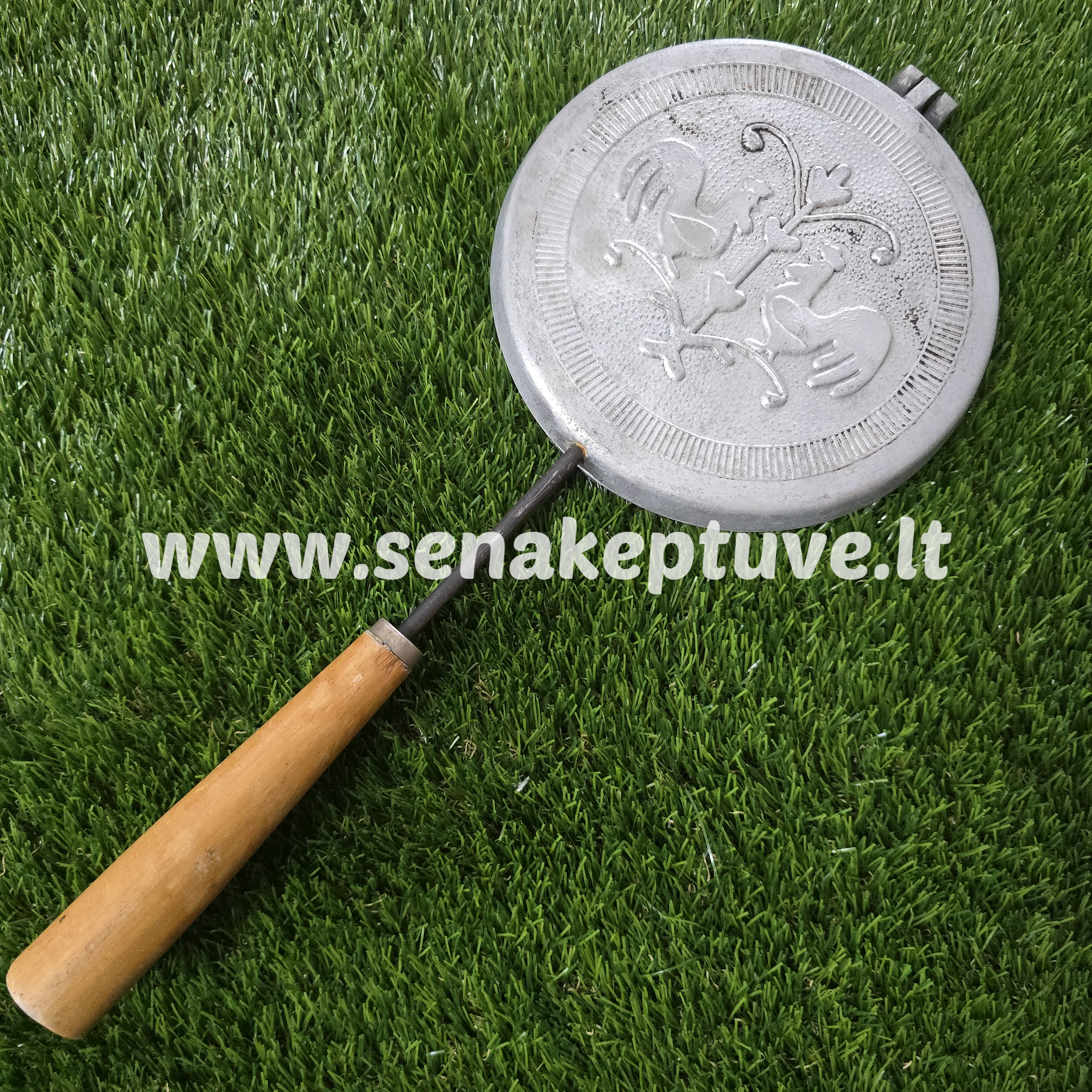 Senovinė gaidelių keptuvė