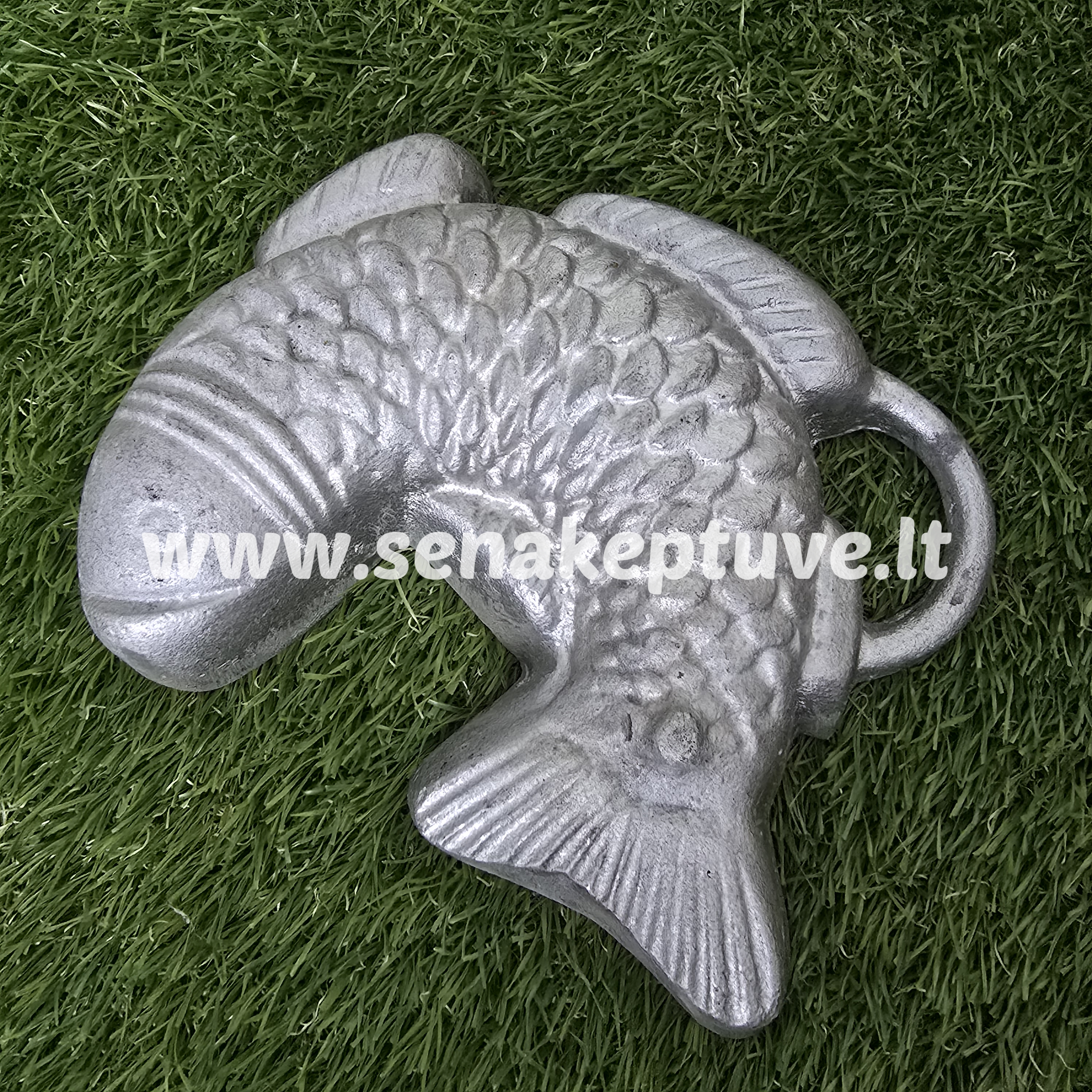 Senovinė žuvies formos kepimo forma