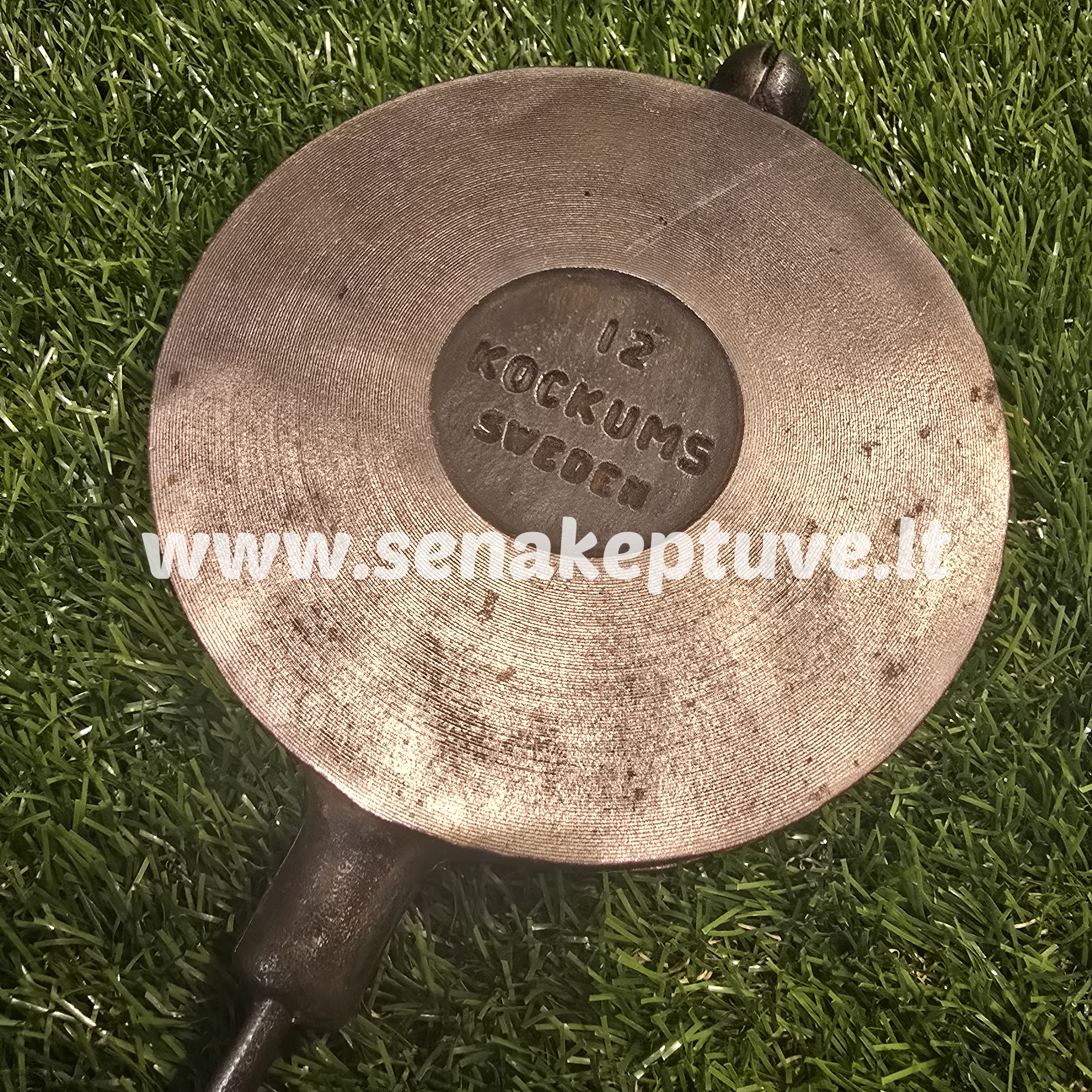 Senovinė ketaus plonų vaflių keptuvė