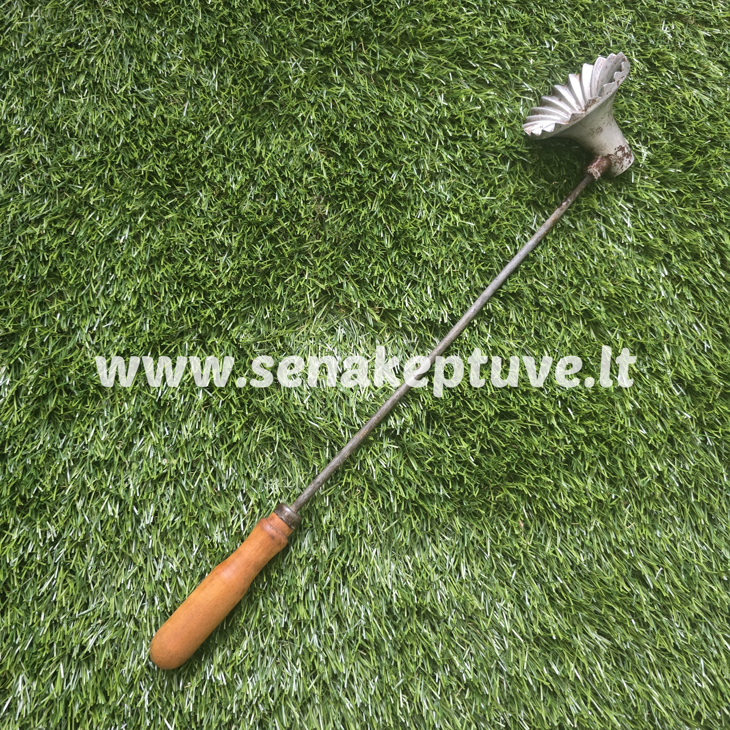 Senovinė žagarėlių formelė su koteliu