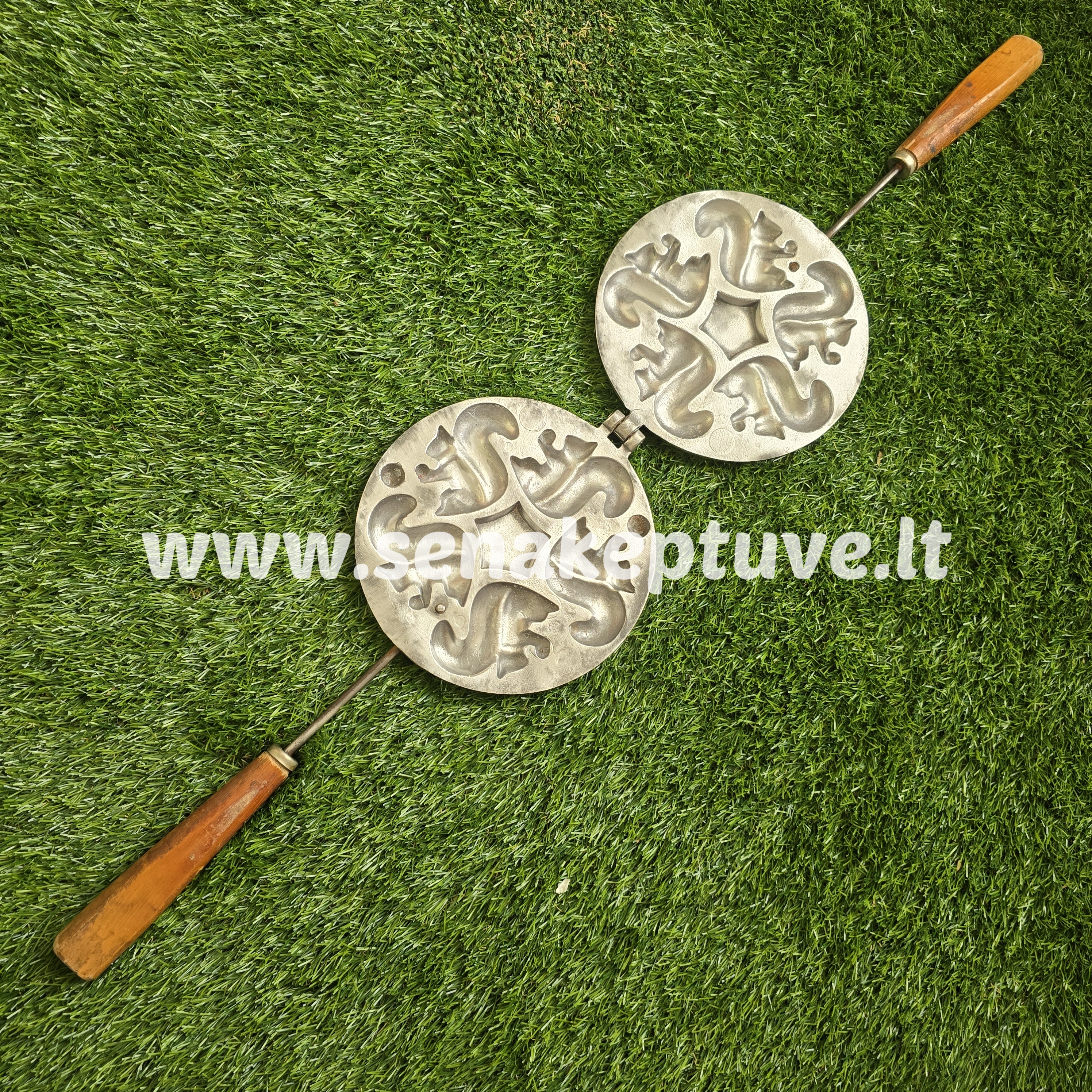 Senovinė voveraičių keptuvė