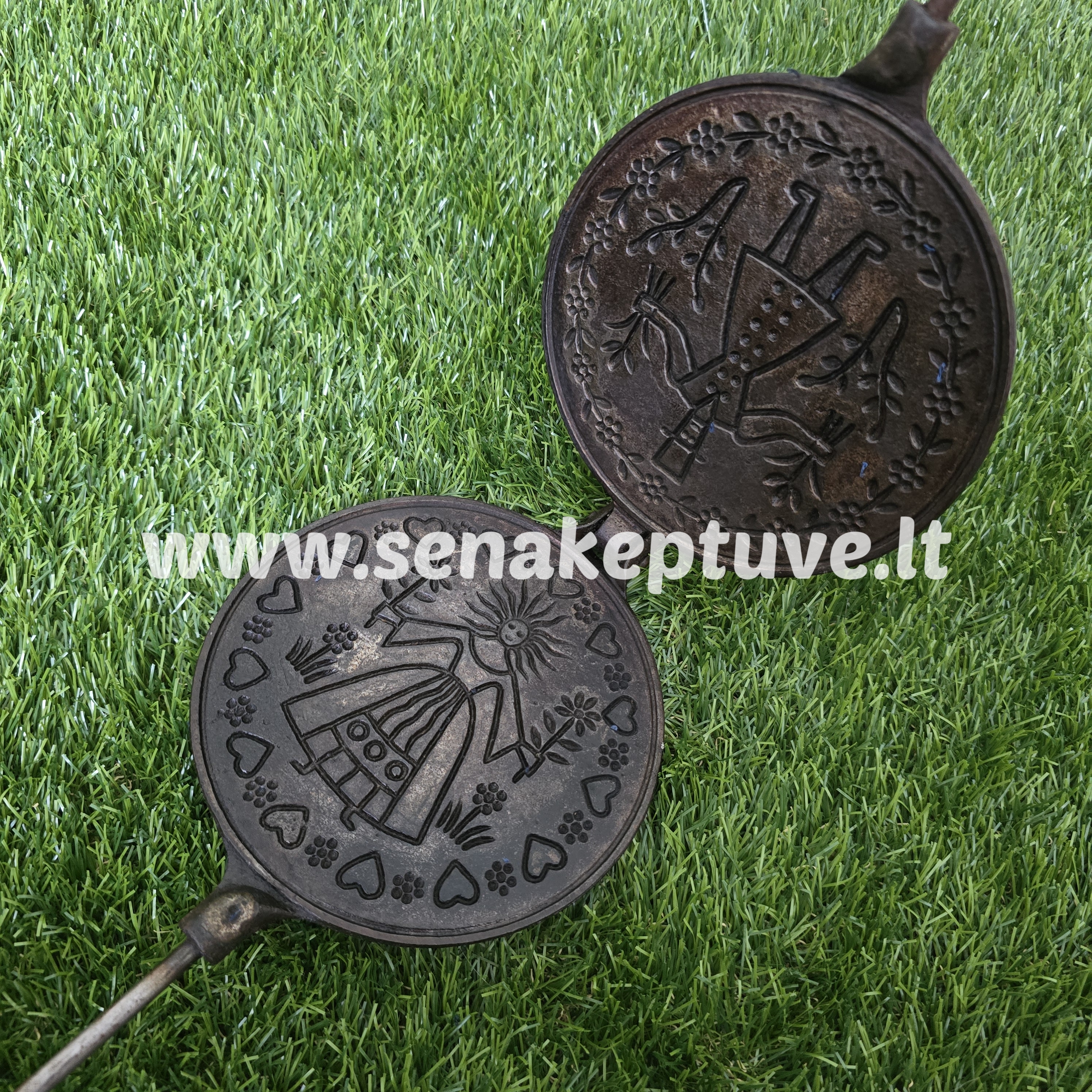 Senovinė ketaus plonų vaflių keptuvė