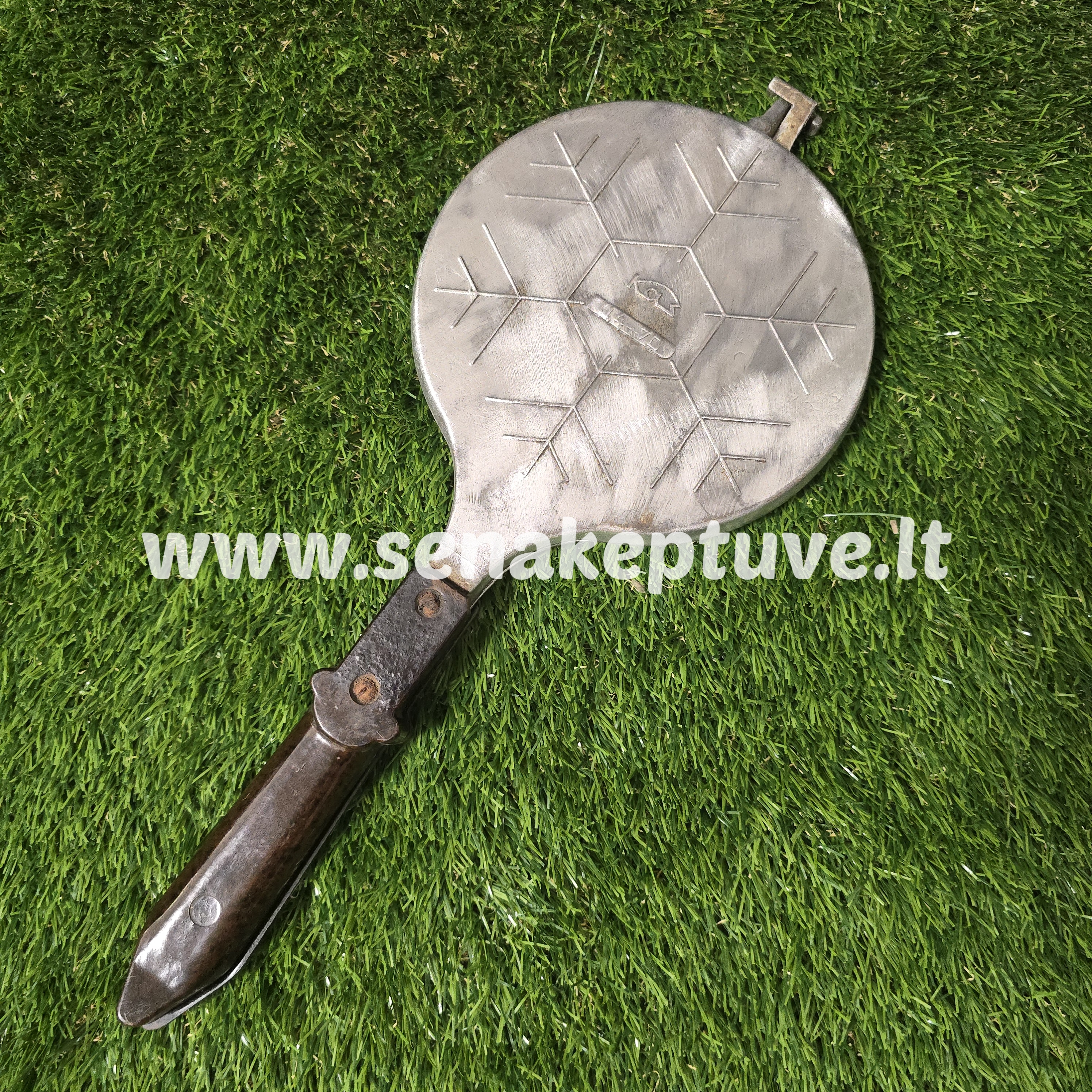 Senovinė blynų keptuvė