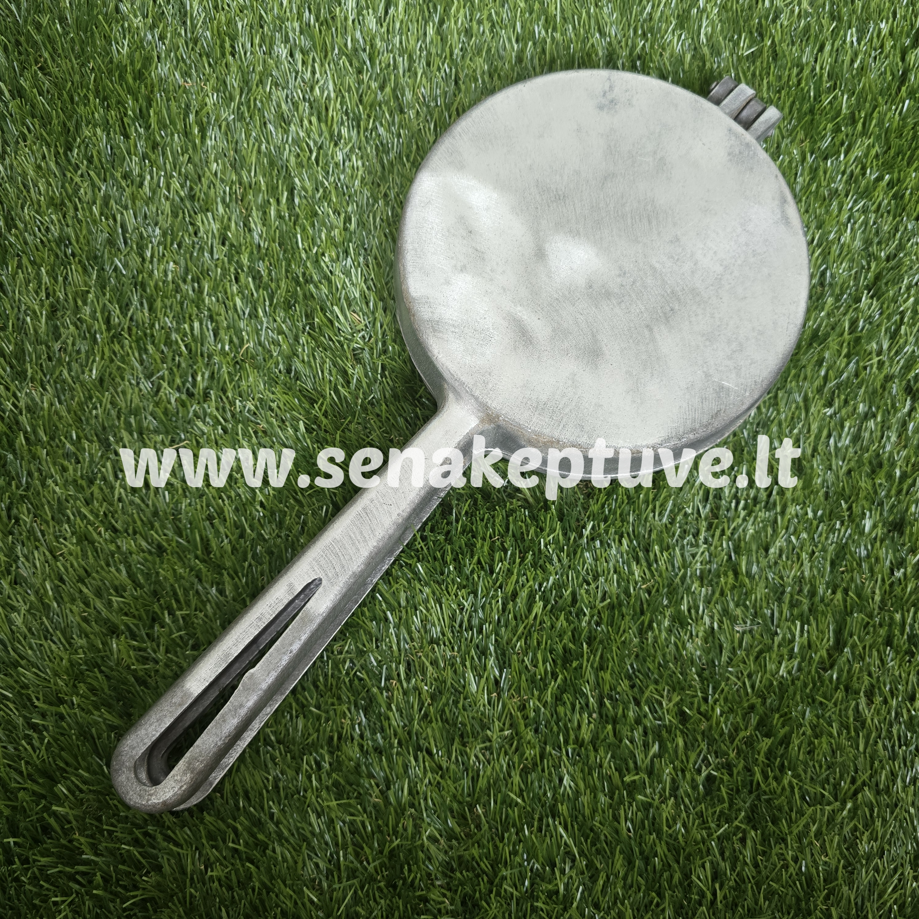 Senovinė grybukų keptuvė