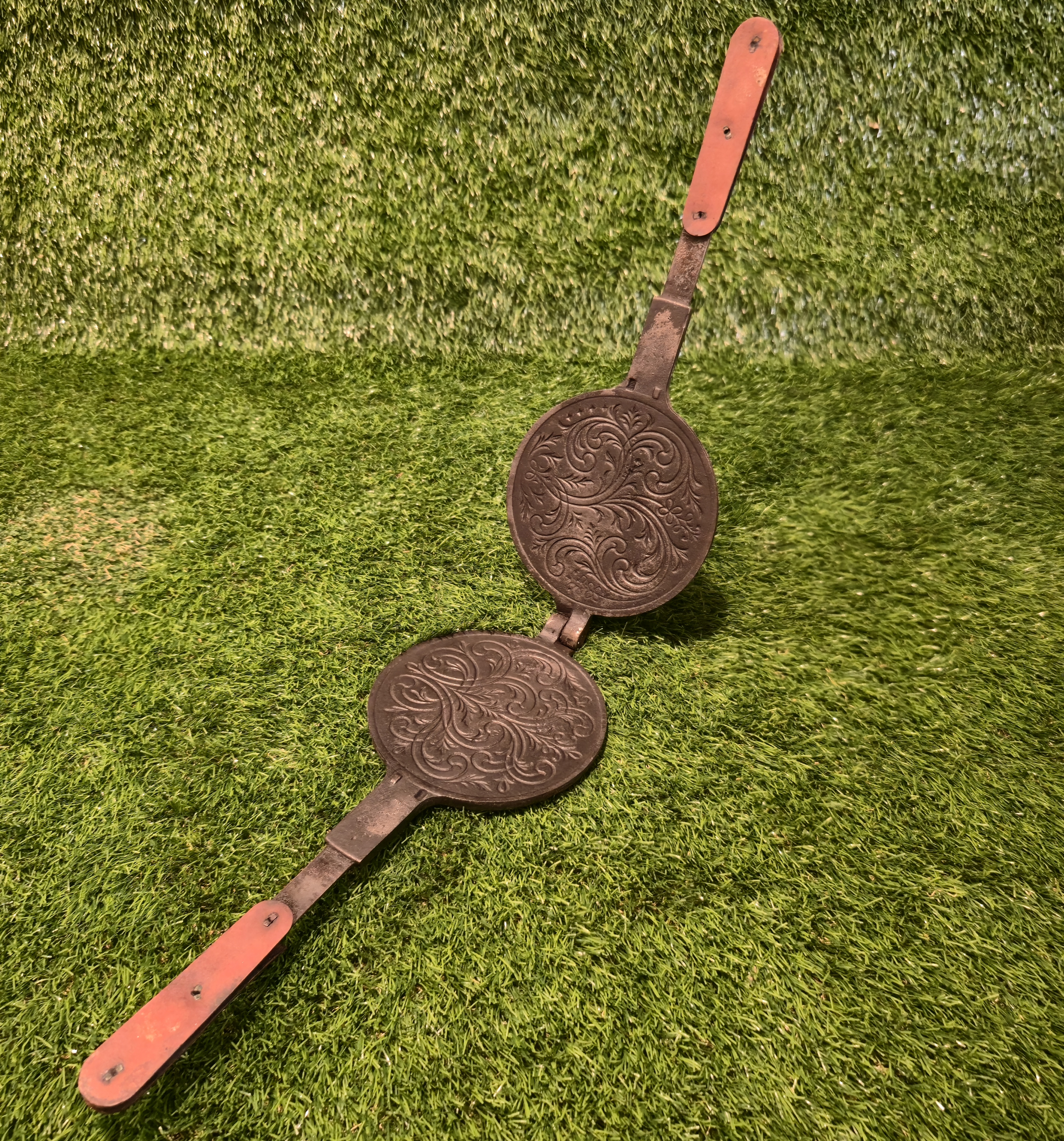 Ketaus plonų vaflių keptuvė