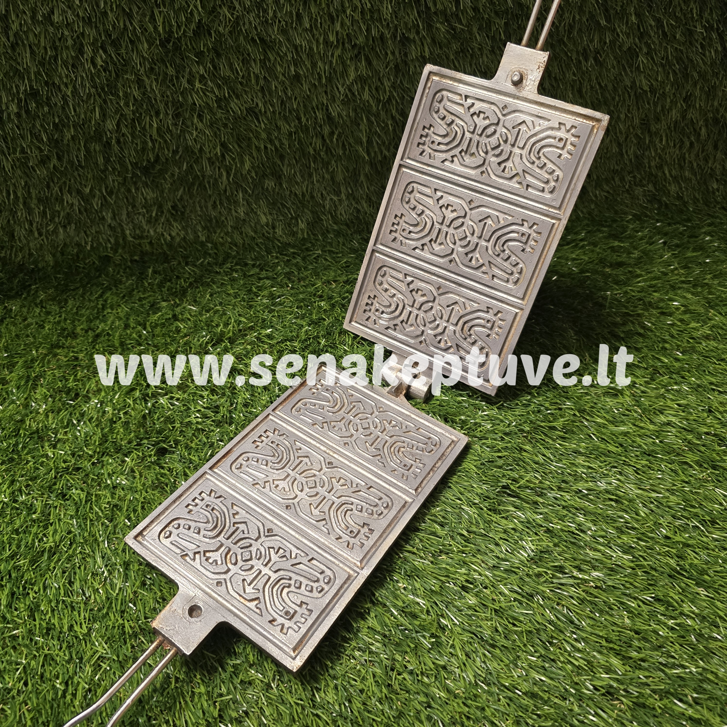 Senovinė plonų vaflių keptuvė