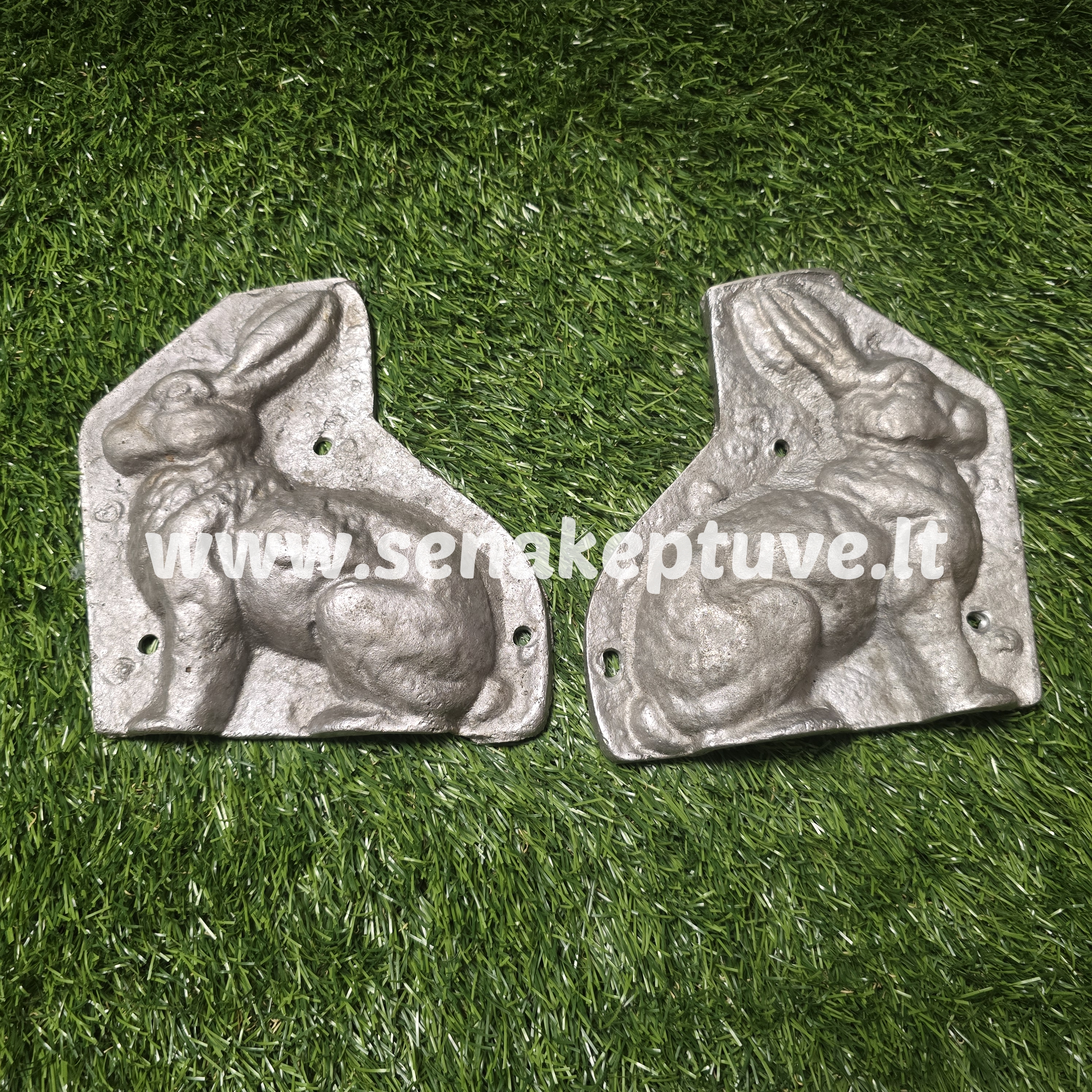 Senovinė zuikučio kepimo forma