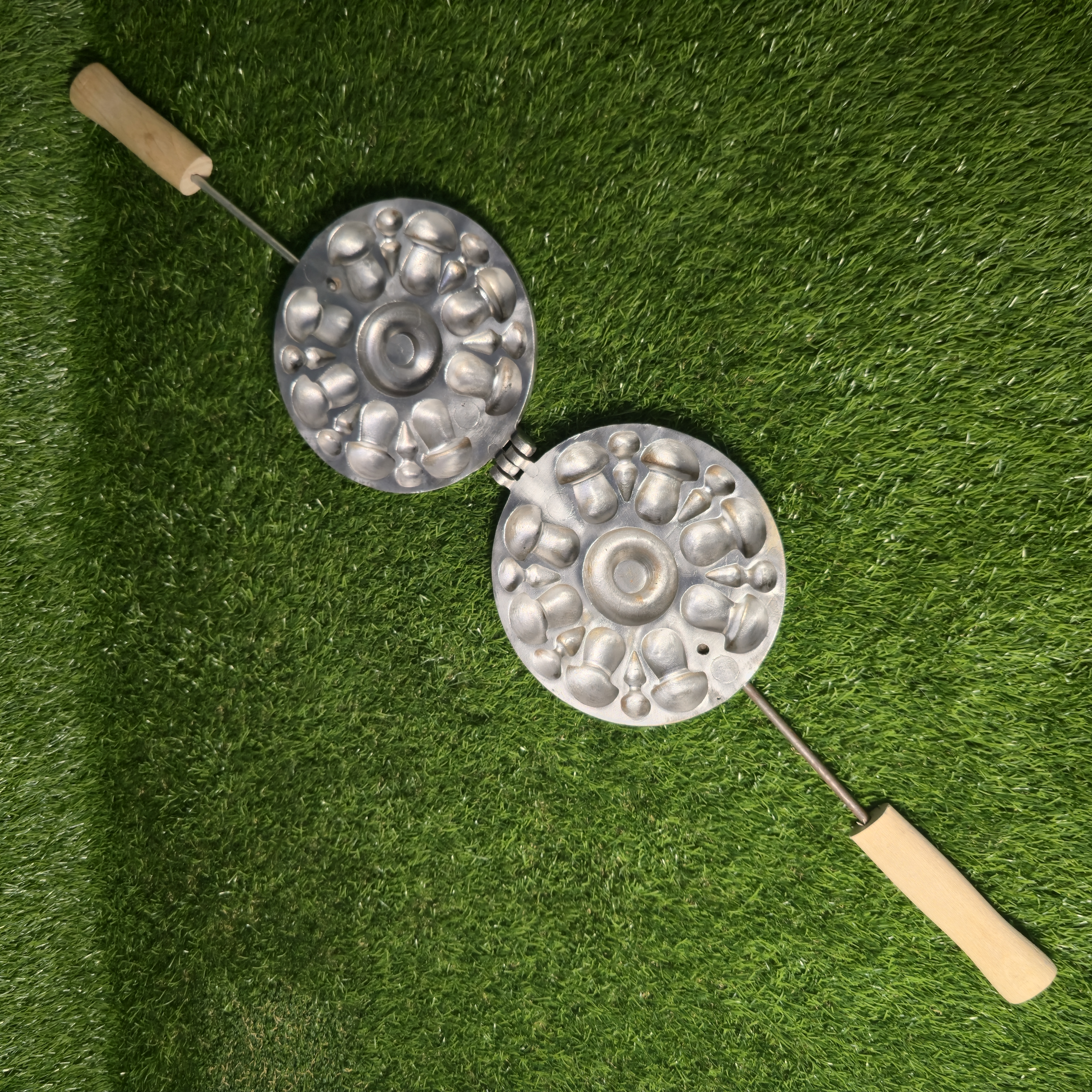 Senovinė grybukų keptuvė