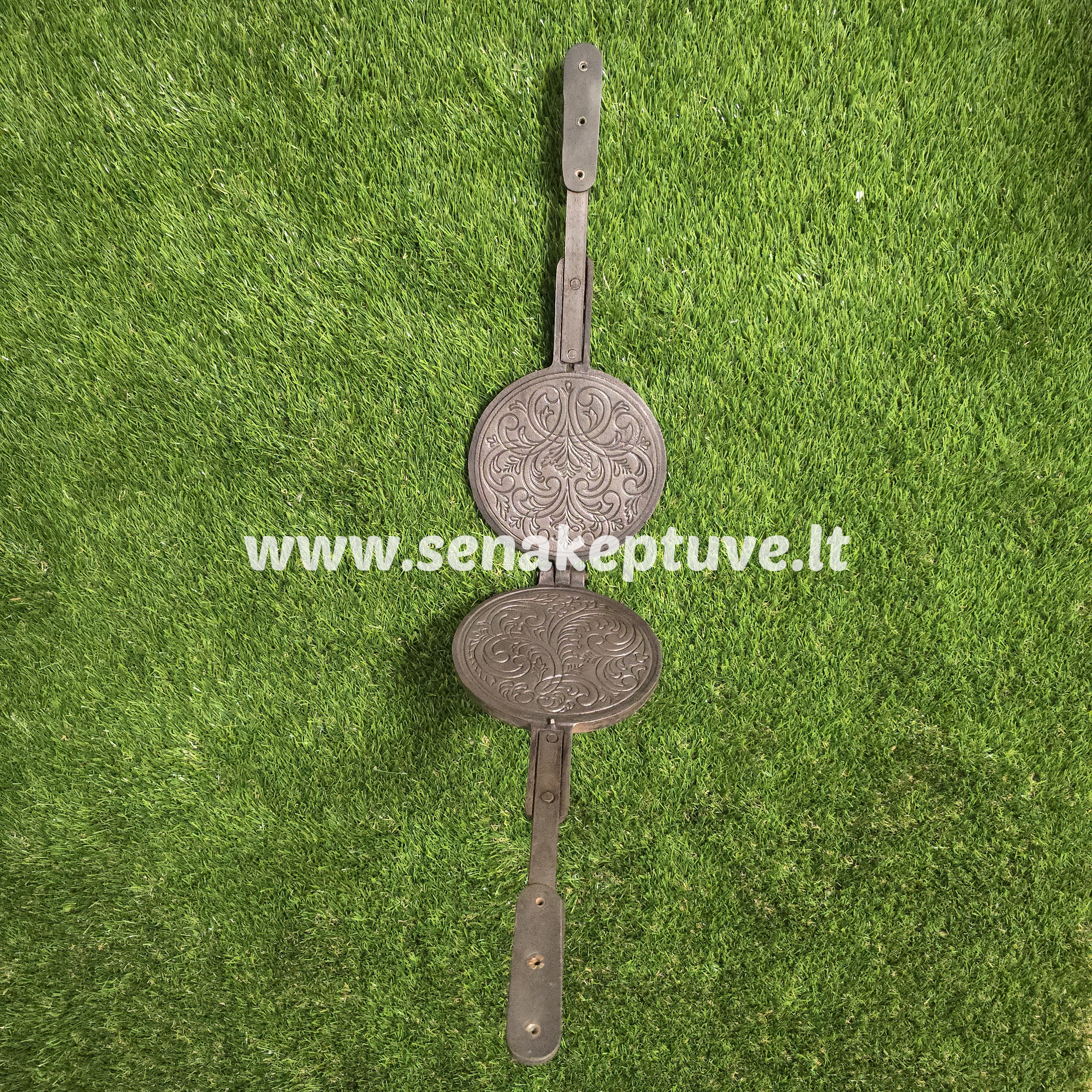 Senovinė ketaus plonų vaflių keptuvė