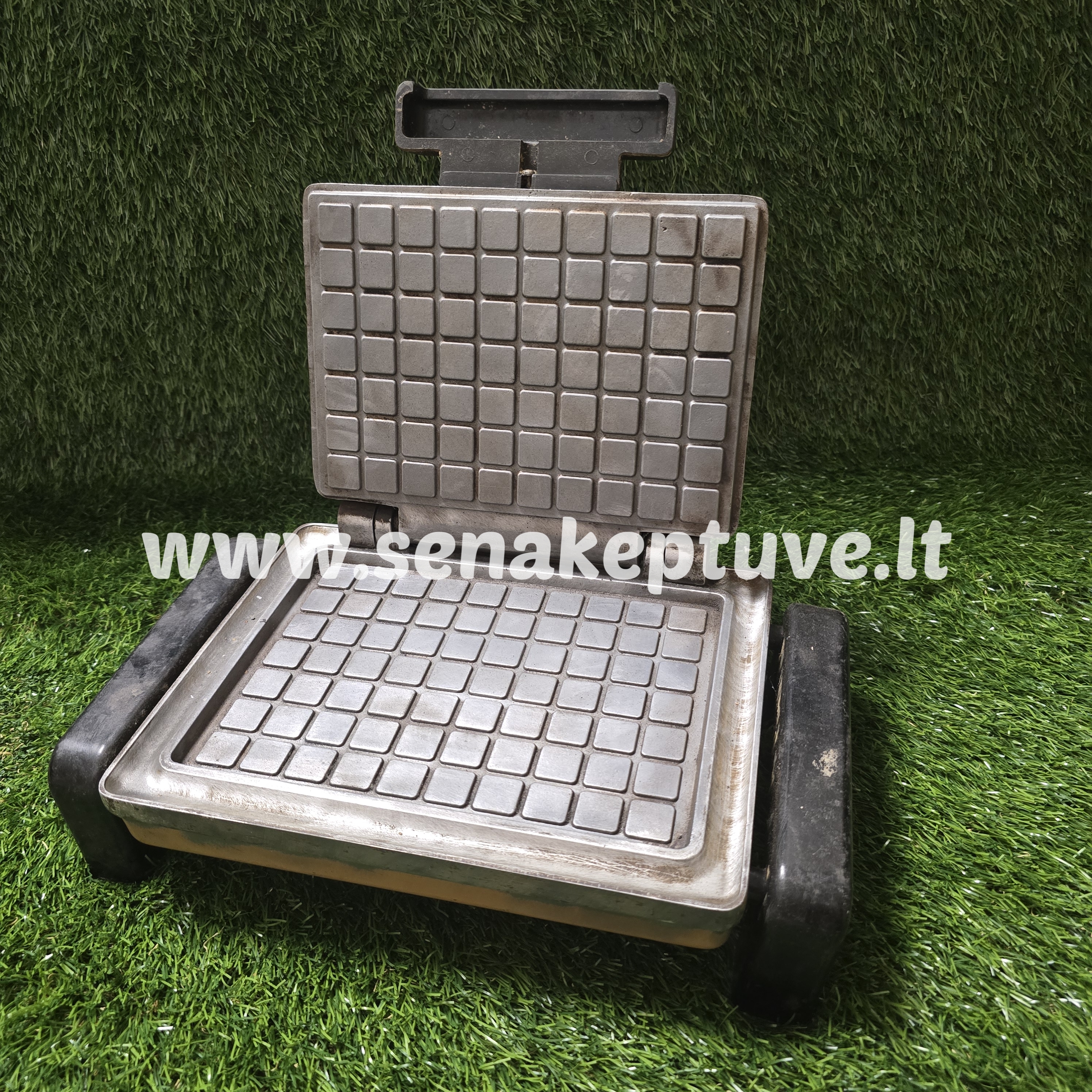 Senovinė elektrinė vaflinė su laidu ploniems vafliams