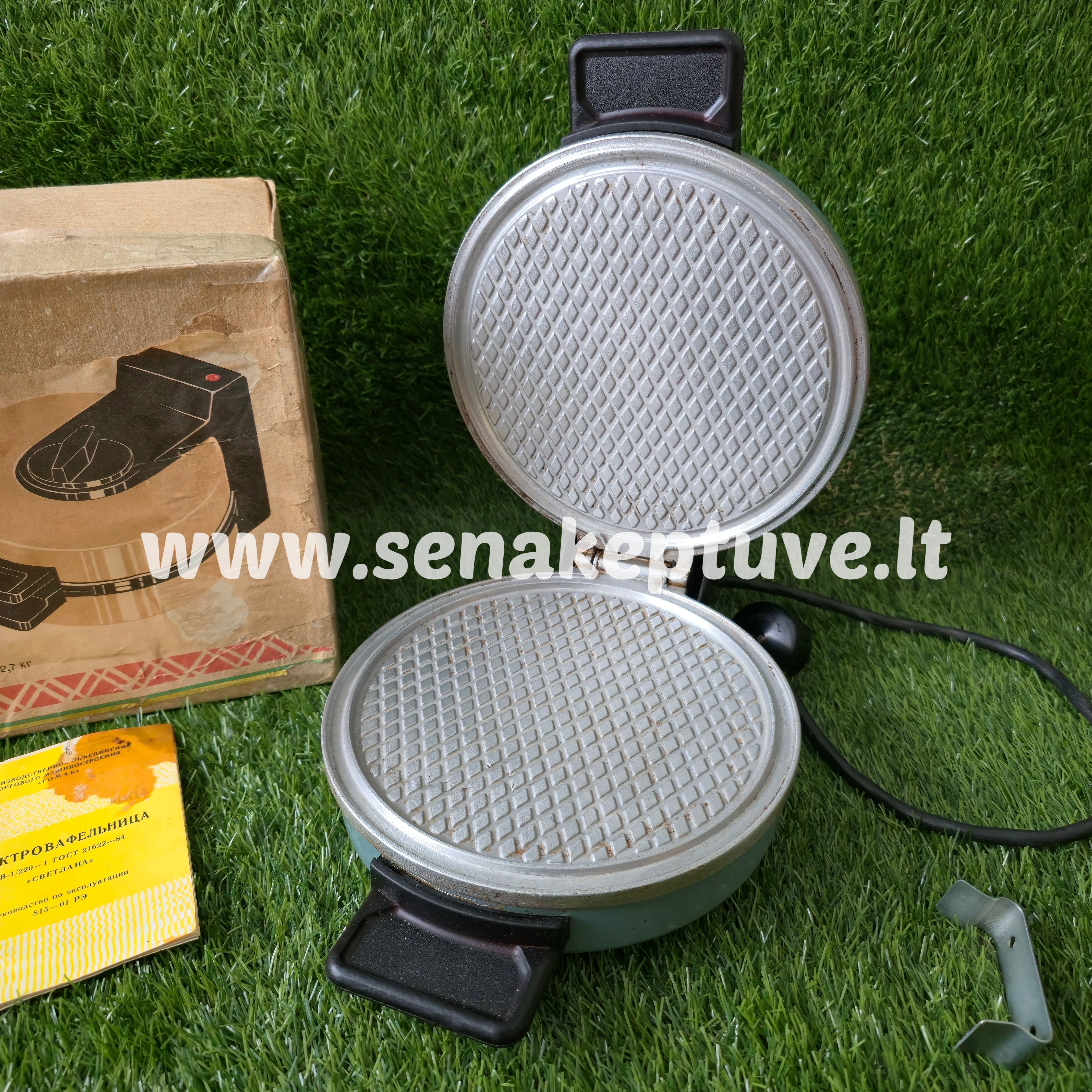 Senovinė elektrinė vaflinė Svetlana su originalia dėže, naudojimosi instrukcija bei laidu