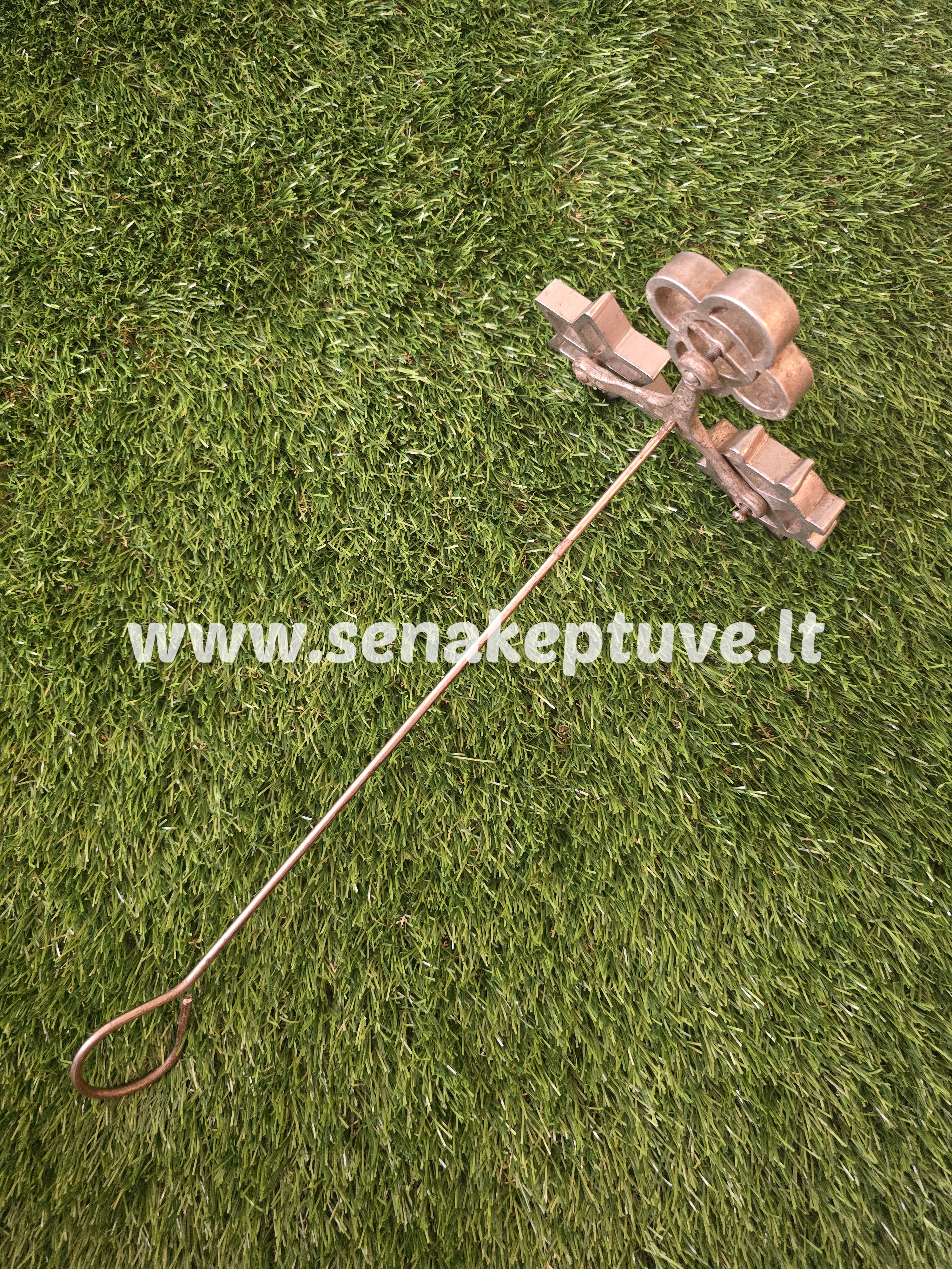 Senovinė didelė žagarėlių formelė su koteliu